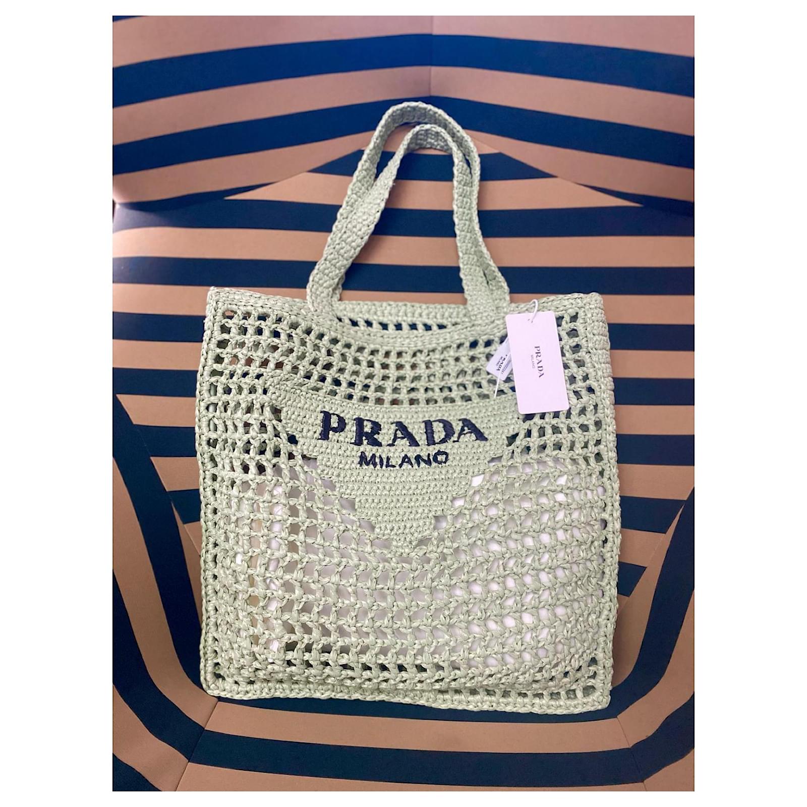 ハンドバッグ PRADA synthetic raffia handbag Prada Re-edition 2005 Raffia Bag | Saks Fifth Avenue