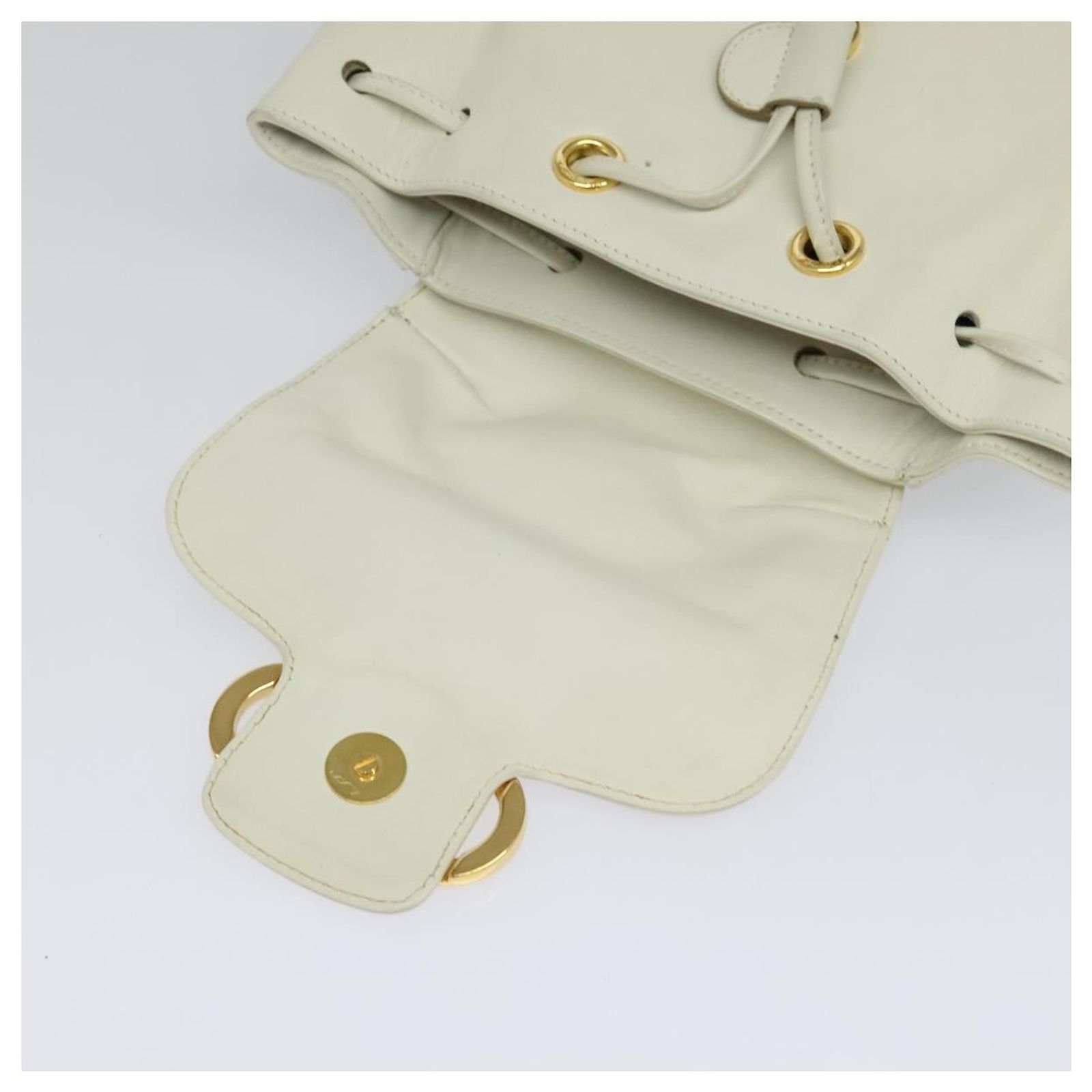 Salvatore Ferragamo Gancini Backpack Canvas Beige Gold Auth BA10432 Salvatore Ferragamo Gancini Backpack Leather White Gold Auth  main image 3