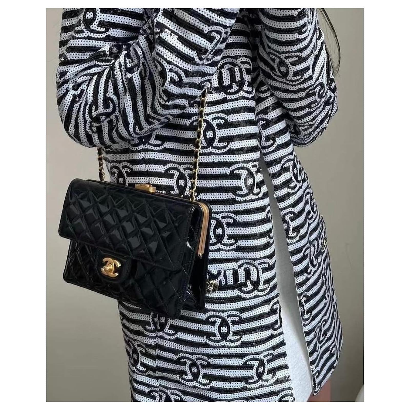 Chanel 22S Runway Sequin CC Logo Black and White Jacket FR