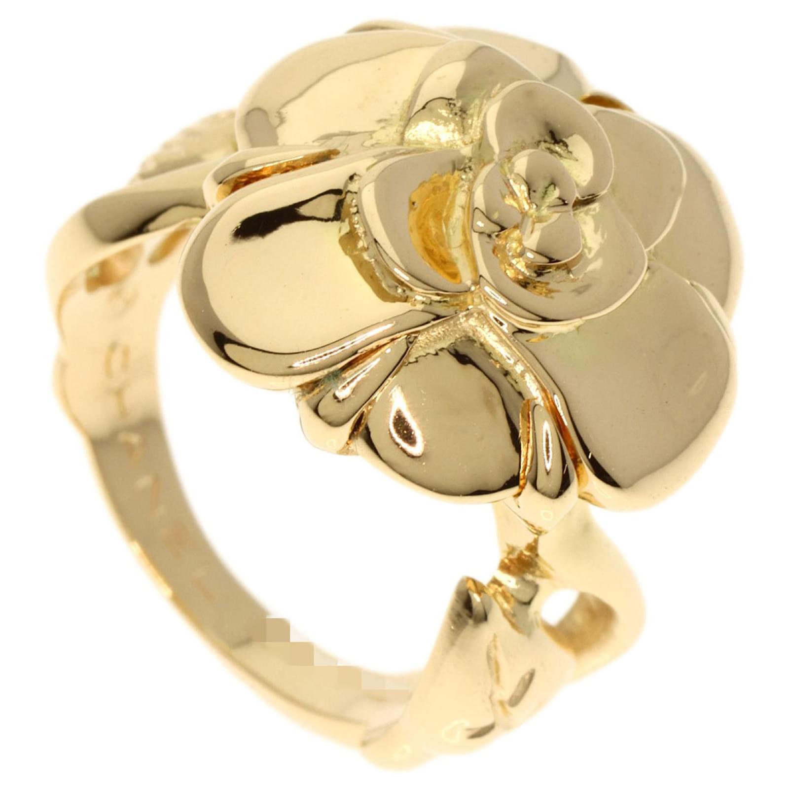 Chanel Camellia Band Ring in 18K Yellow Gold ref.JC2173442 (Sold