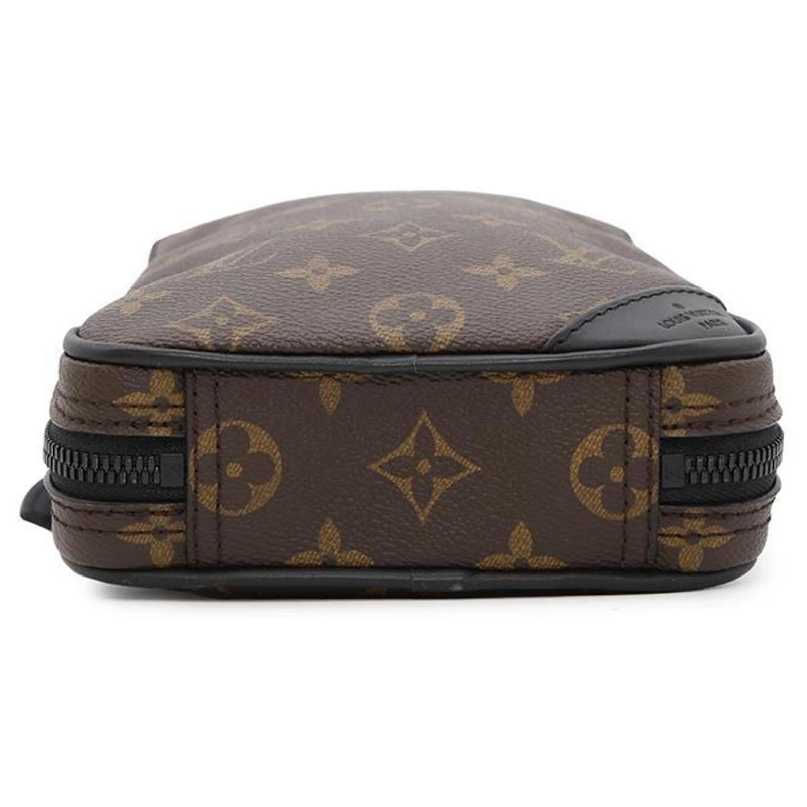 Louis Vuitton Monogram Shoulder Bag Black ref.2201136 - Joli Closet