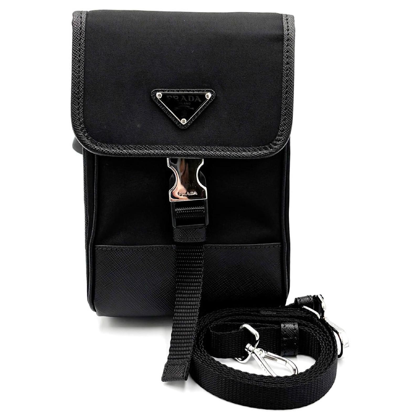 ショルダーバッグ PRADA Black nylon and leather phone case (2ZT060789 F0002) Prada Men's Re-Nylon And Brushed Leather Phone Crossbody Bag