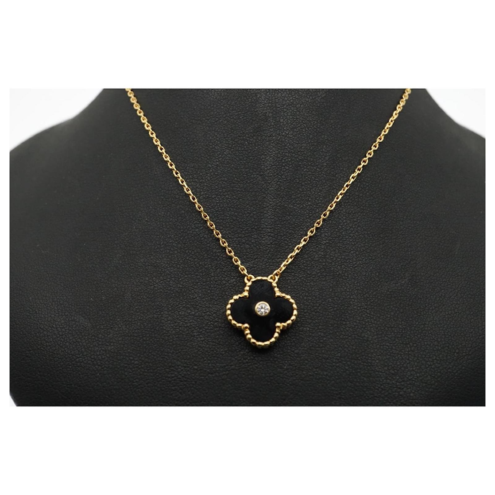 Van Cleef Arpels Vintage Alhambra Holiday Pendant 2023 Rose