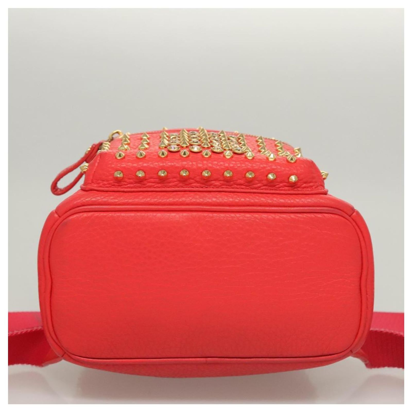 MCM Studs Backpack Leather Red Gold Auth 122310 Golden ref  display picture 3
