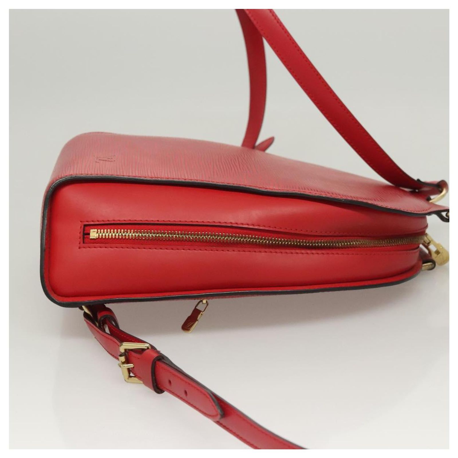 LOUIS VUITTON Epi Mabillon Backpack Castilian Red M52237 LV  display picture 3