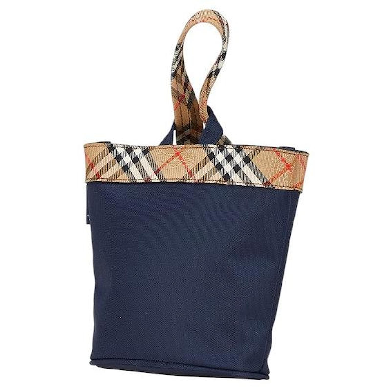 バッグ 00s archive Burberry totebag nylon horse 00s archive Burberry totebag nylon horse - メルカリ