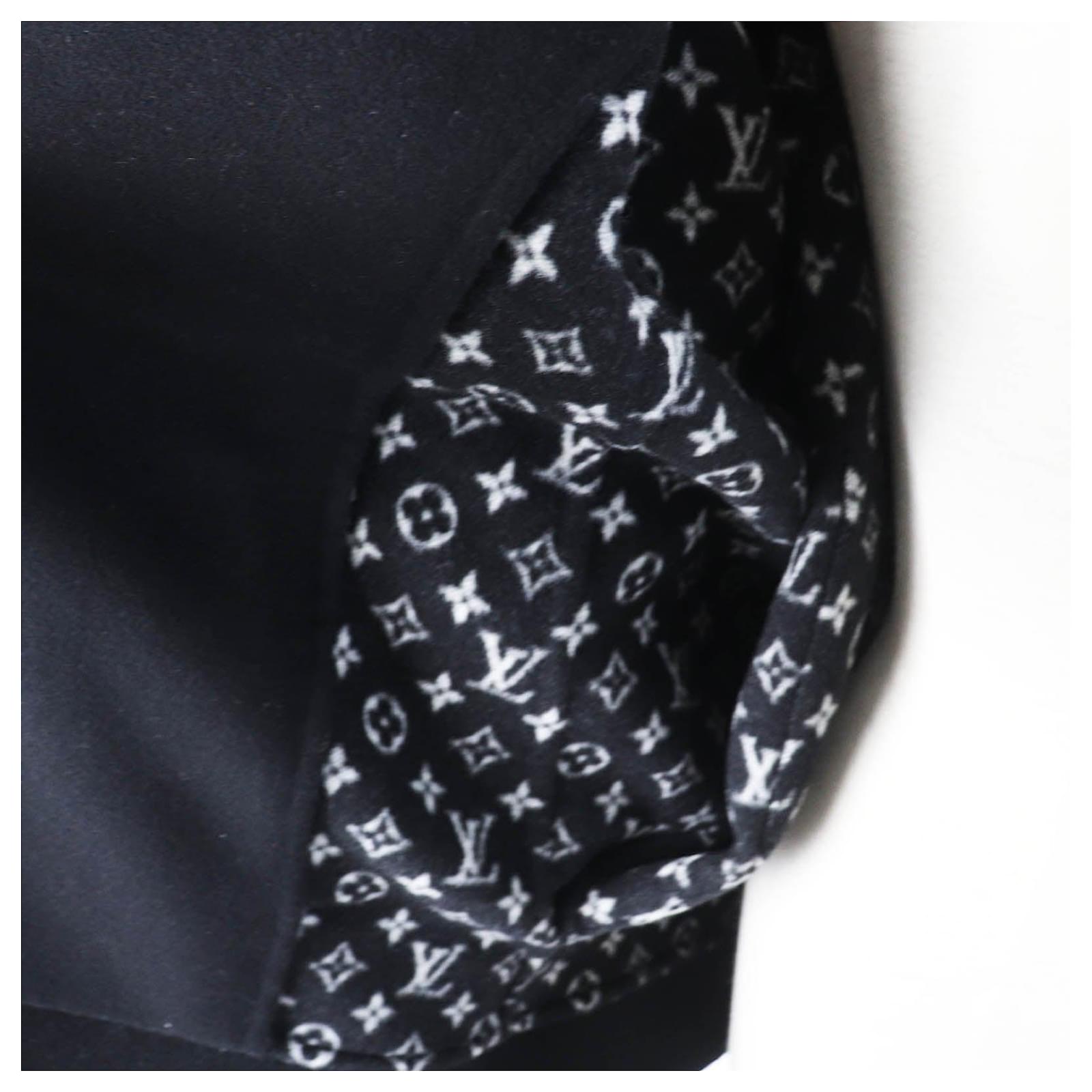 Louis Vuitton Wool Silk Batwing Jacket Black  ref.2261603