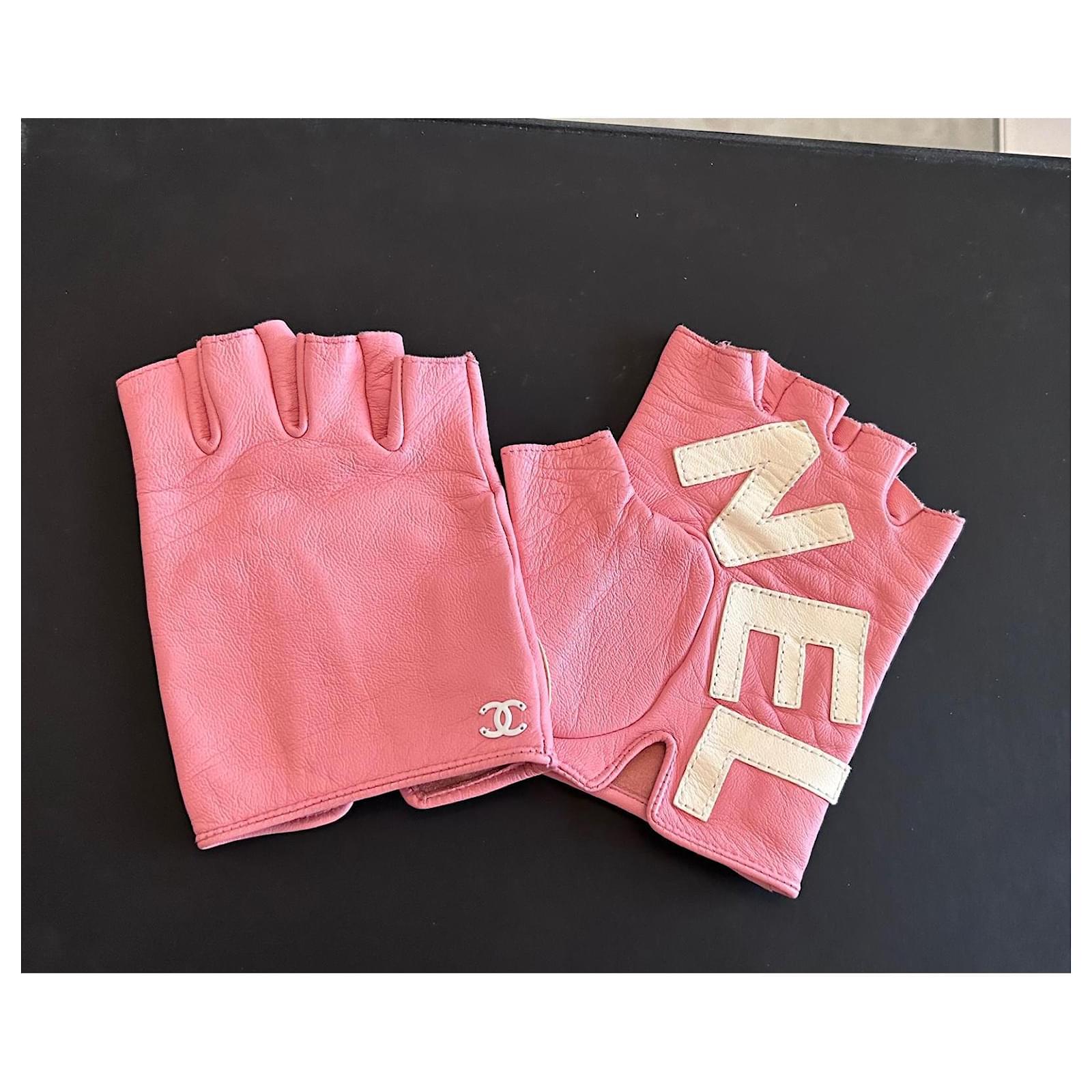 Chanel Gloves Pink Leather ref.2274901 - Joli Closet