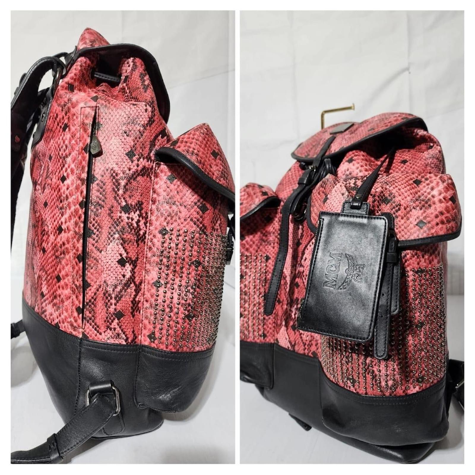 backpack pencil case mini Loungefly Despicable Me Baggallini Chelsea Laptop Backpack Color:Black/Black PU as you can attach NYCC 2023