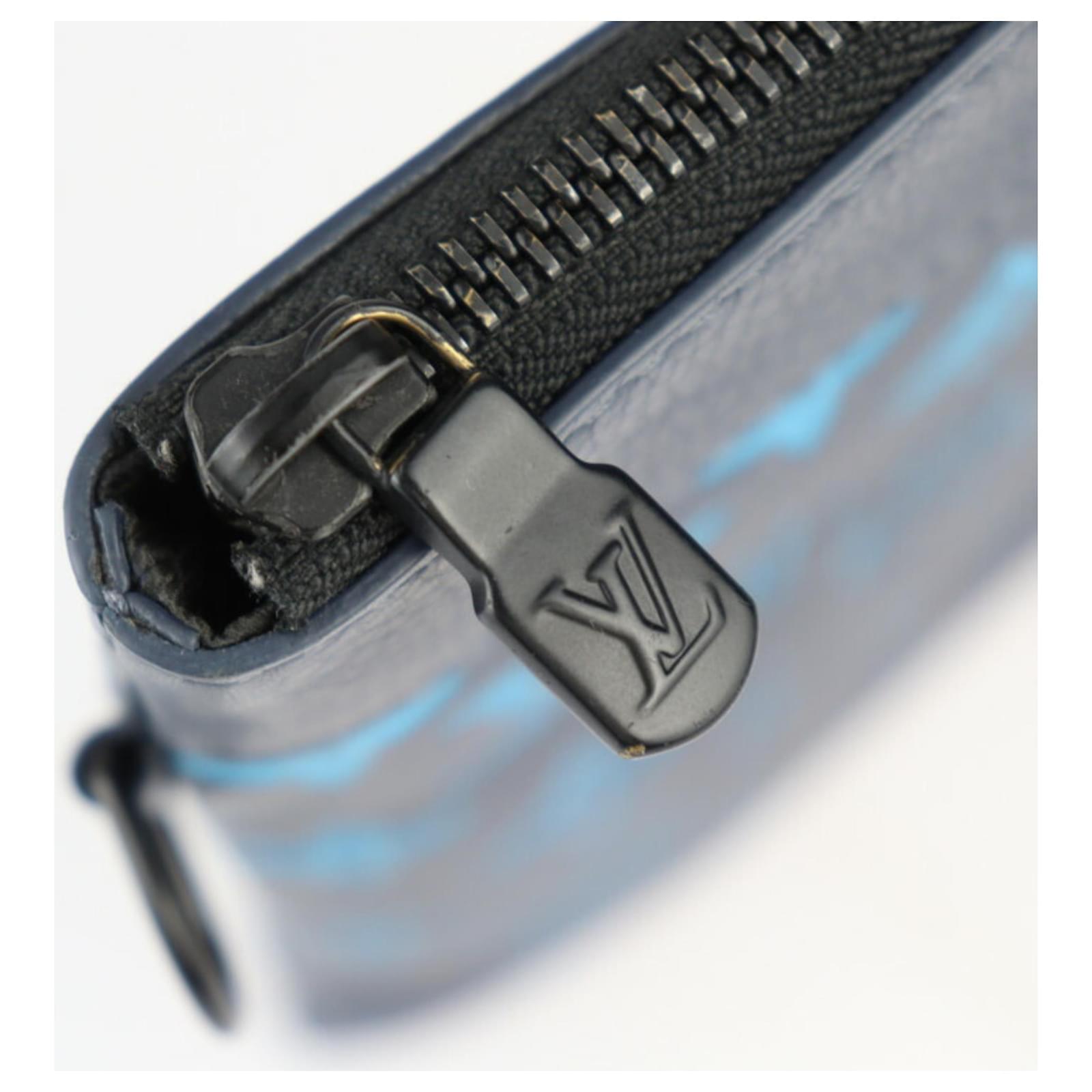 Louis Vuitton Pochette To Go Monogram Shadow Black Navy blue Leather  ref.2287302