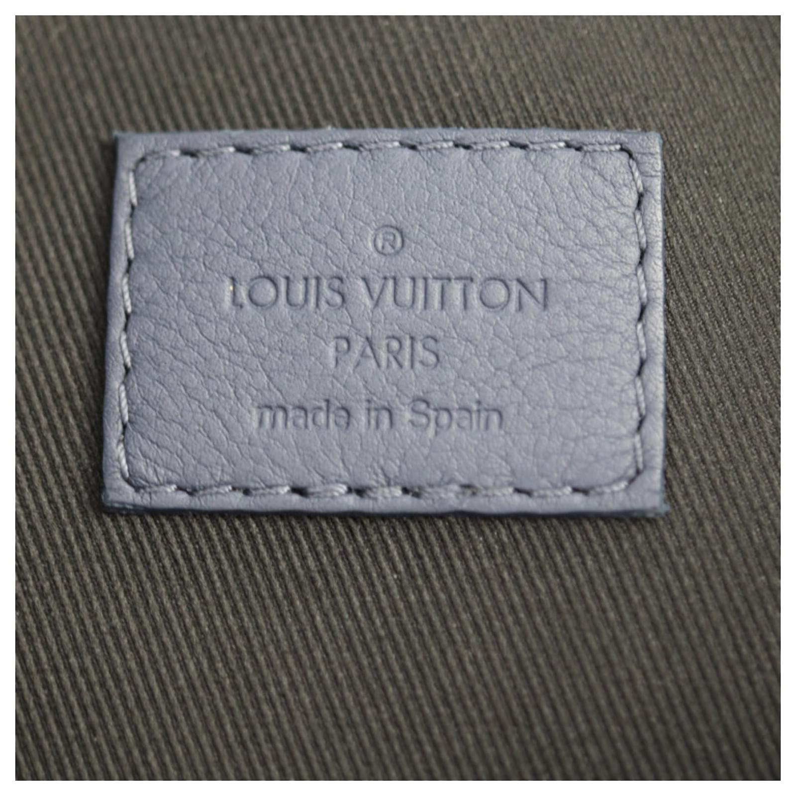 Louis Vuitton Pochette To Go Monogram Shadow Black Navy blue Leather  ref.2287302