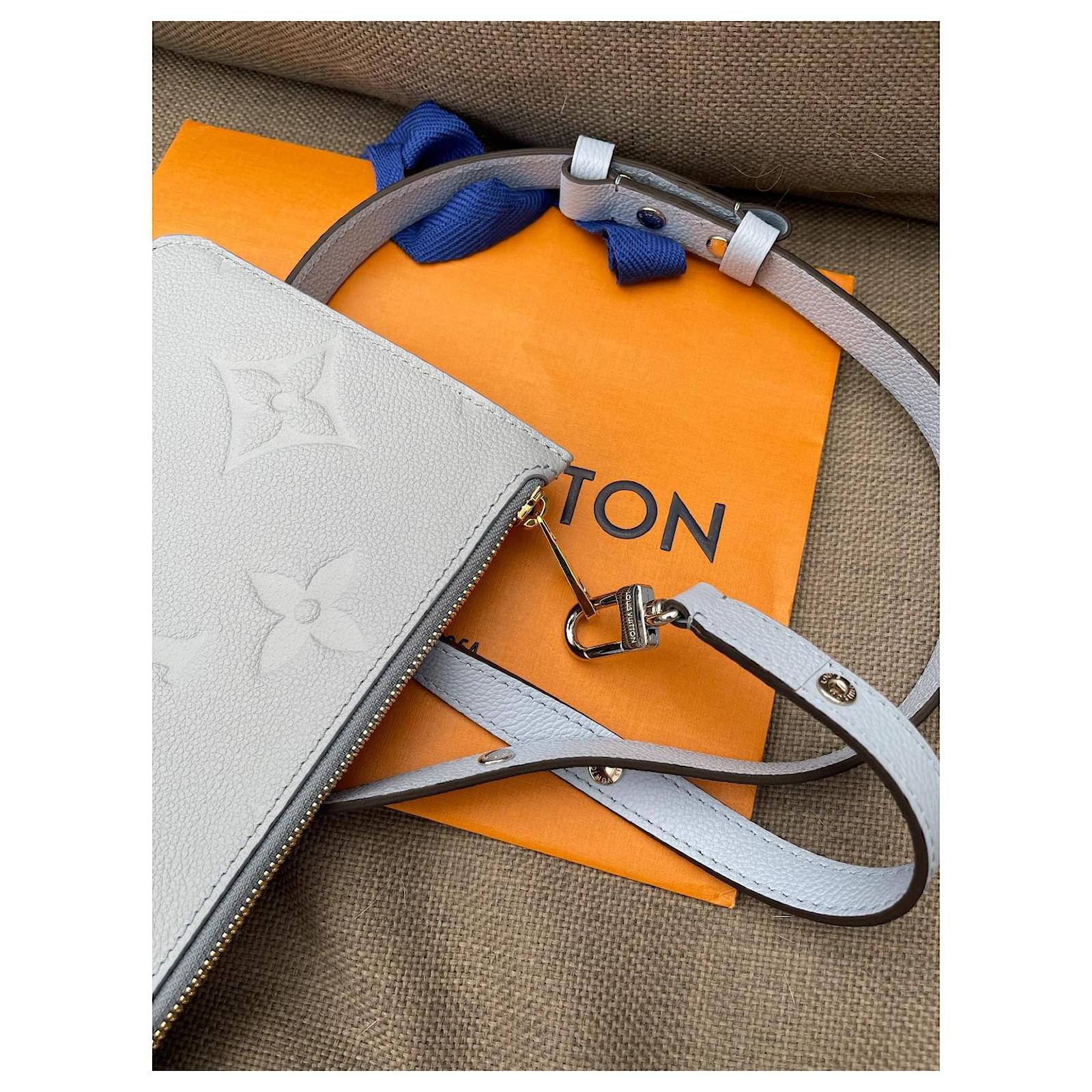 Louis Vuitton Clutch bags Blue Leather  ref.2287651