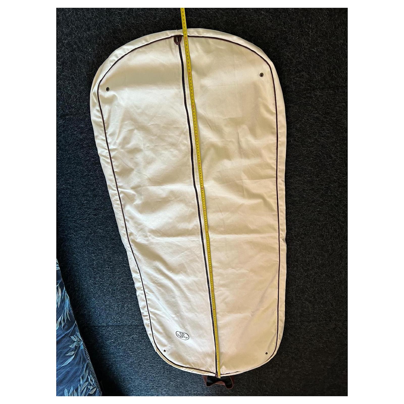 Housse De Costume Hermès – Toile Blanche – Sac à Vêtements Réf.22763