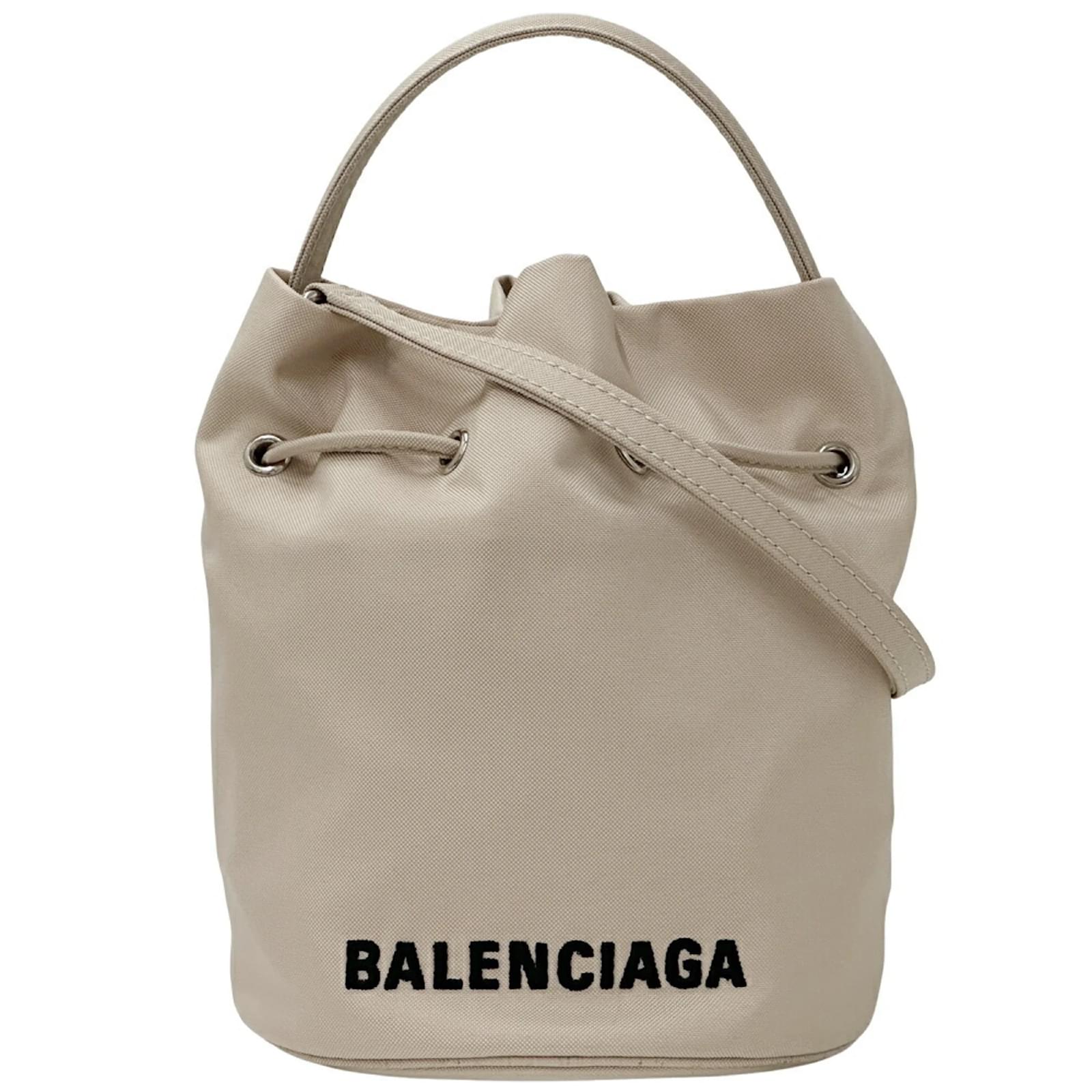 Balenciaga Damen Schultertasche Beige Nylon Joli Closet