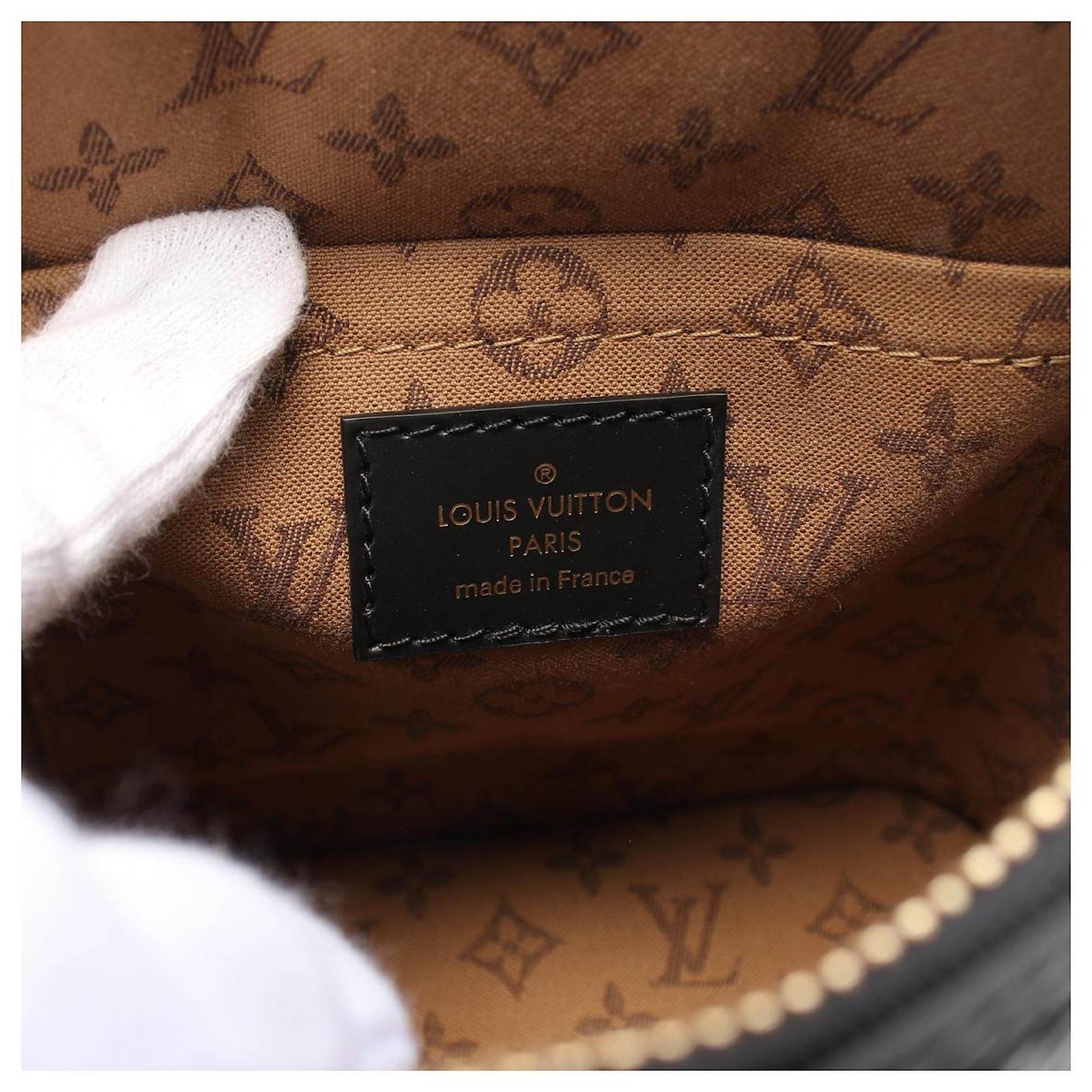 Louis Vuitton Alma Backpack Leather Black Pony-style calfskin  ref.2305597