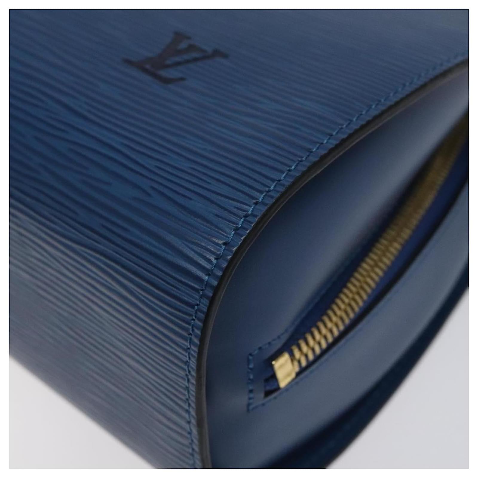 LOUIS VUITTON Epi Dauphine GM Pouch Blue M48435 LV Auth 127205 Leather  ref.2310748