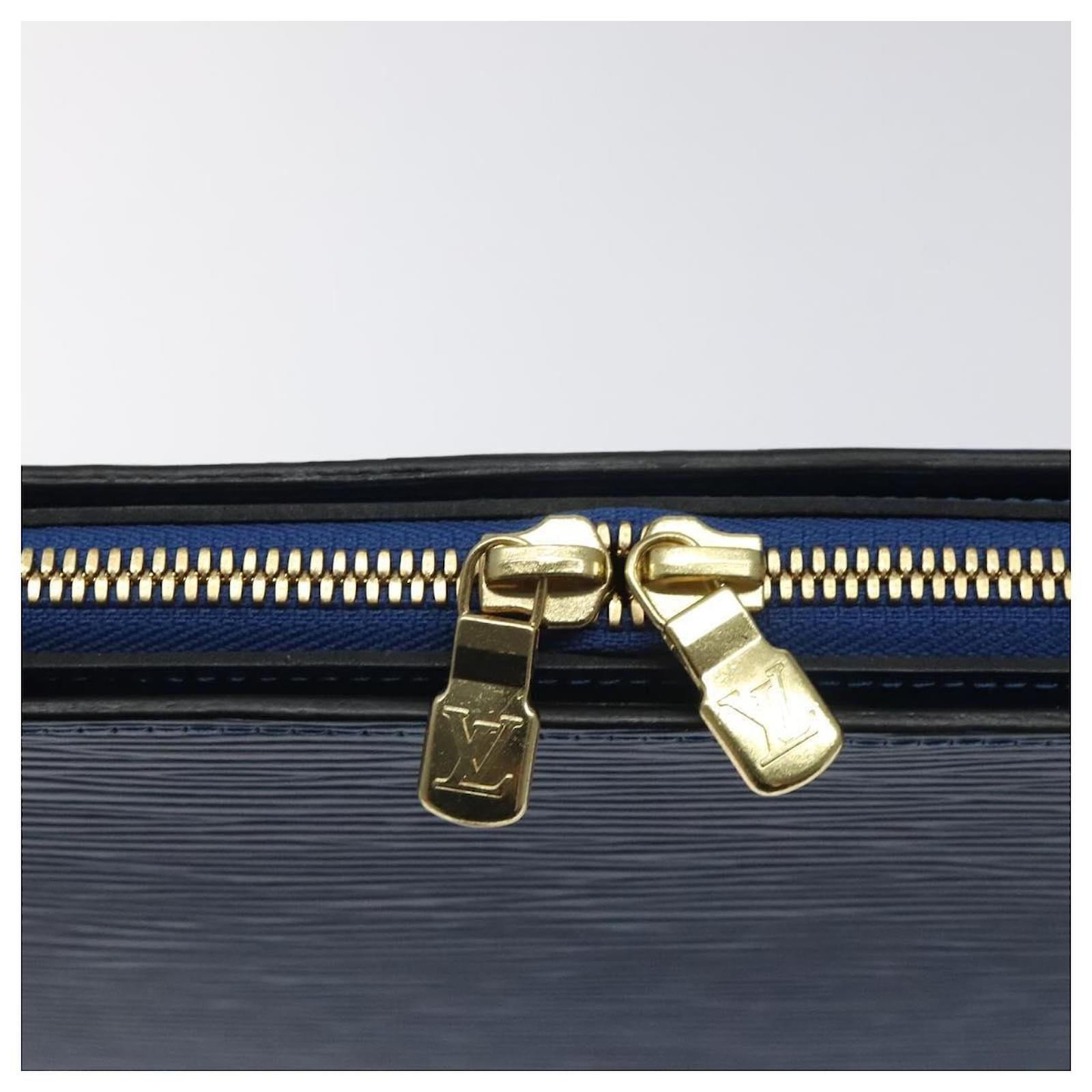 LOUIS VUITTON Epi Dauphine GM Pouch Blue M48435 LV Auth 127205 Leather  ref.2310748