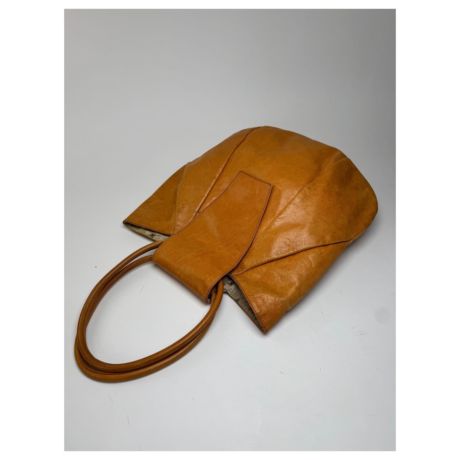 Vintage Vivienne Westwood 2 Way Leather bag camel ref.2319441