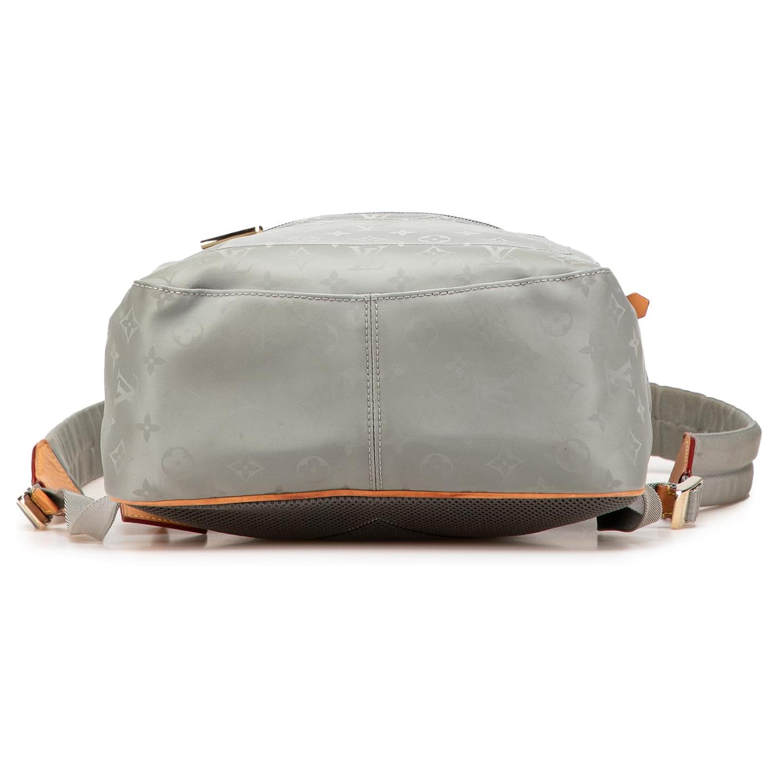 louis vuitton backpack monogram titanium pm grey 344152  FASHIONPHILE the interior includes a padded 14 M29769 This Discovery PM backpack