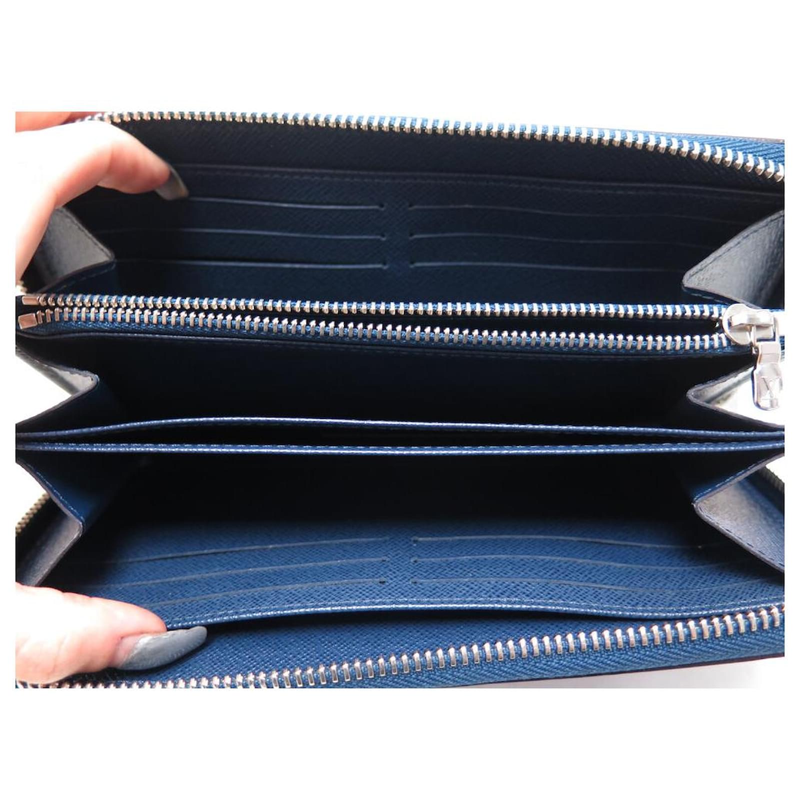 LOUIS VUITTON ZIPPY ORGANIZER IN NAVY BLUE EPI LEATHER WALLET  ref.2334580