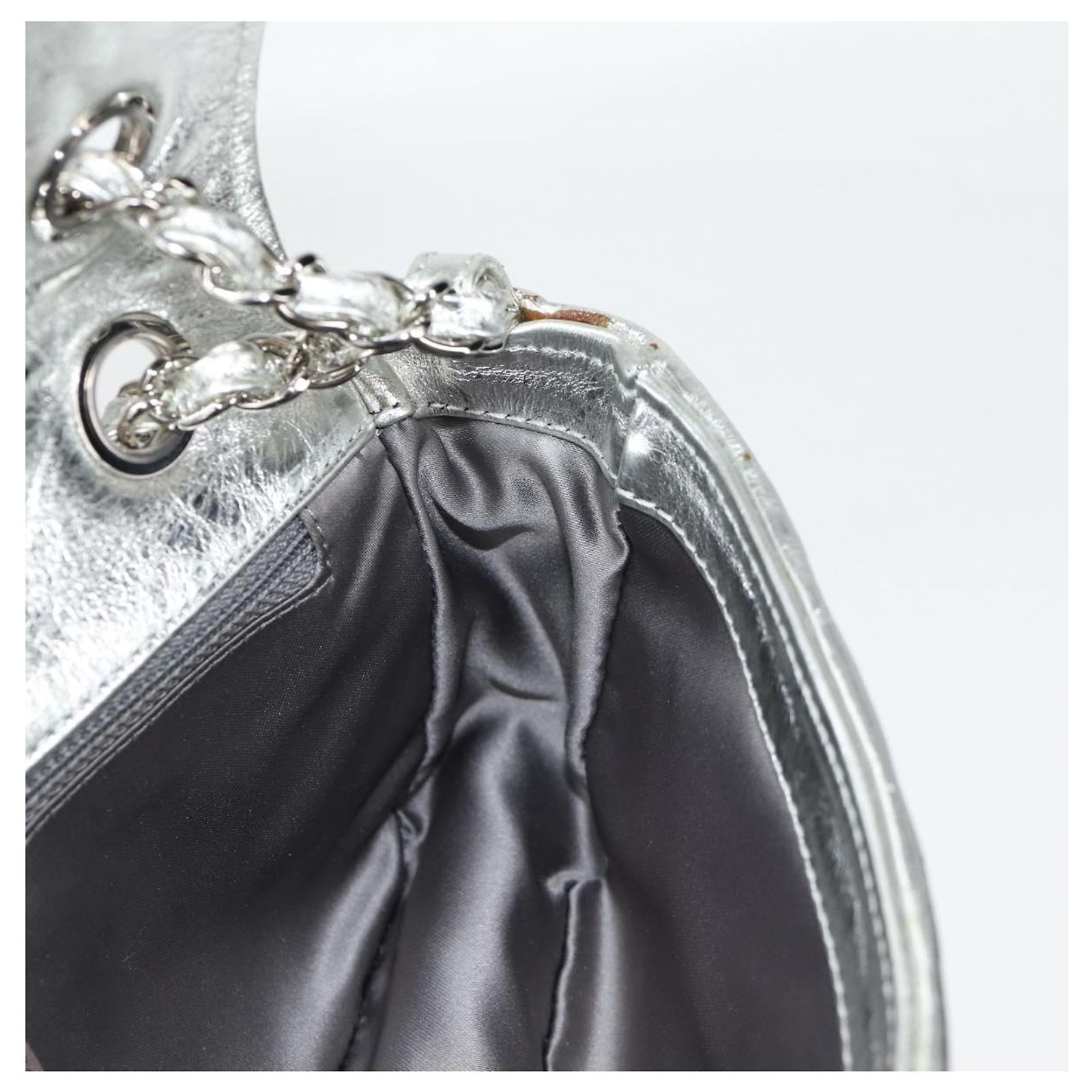 CHANEL Chain Matelasse Shoulder Bag Leather Silver CC Auth MX368V