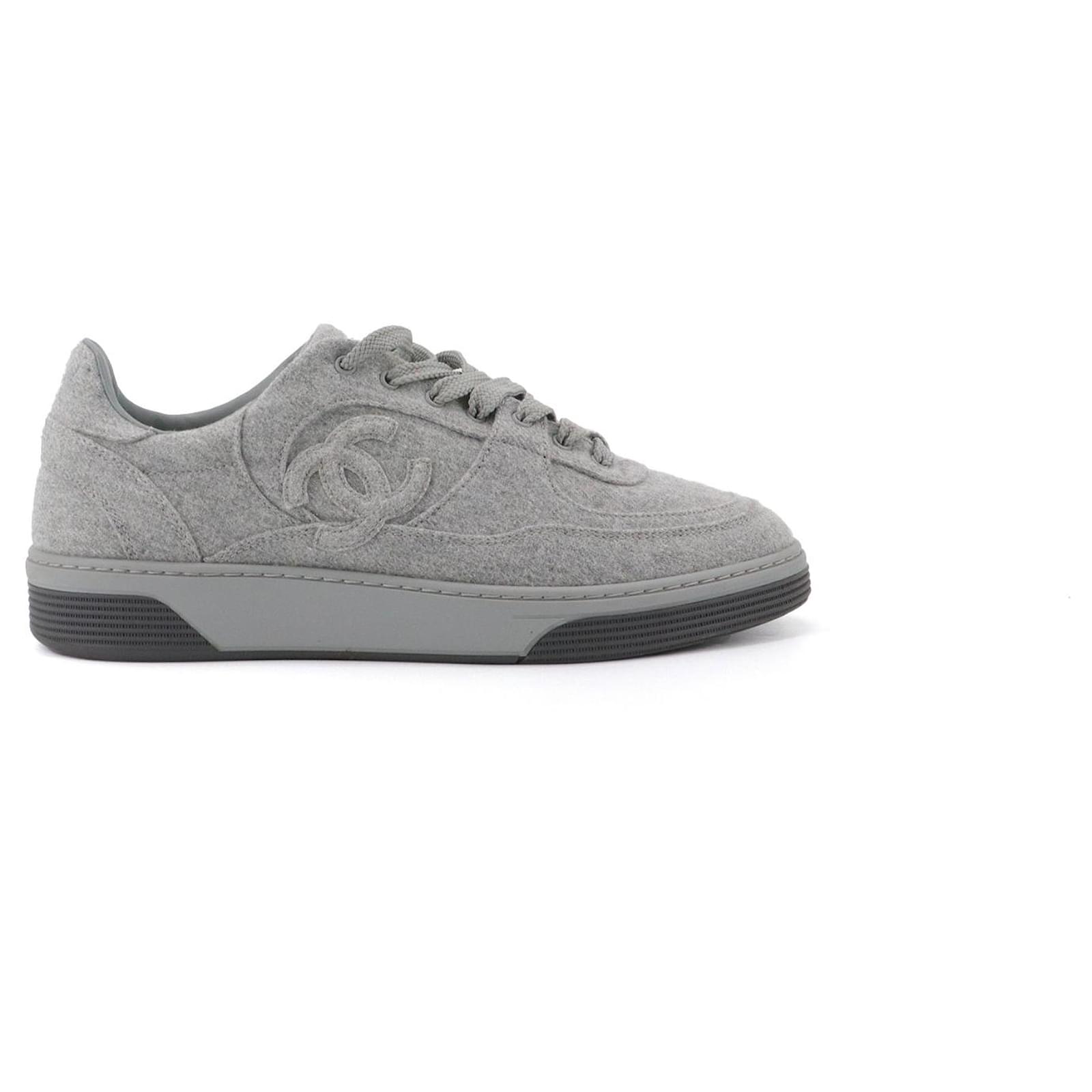 CHANEL Baskets Chanel CC en laine grise (taille 40) Toile ref
