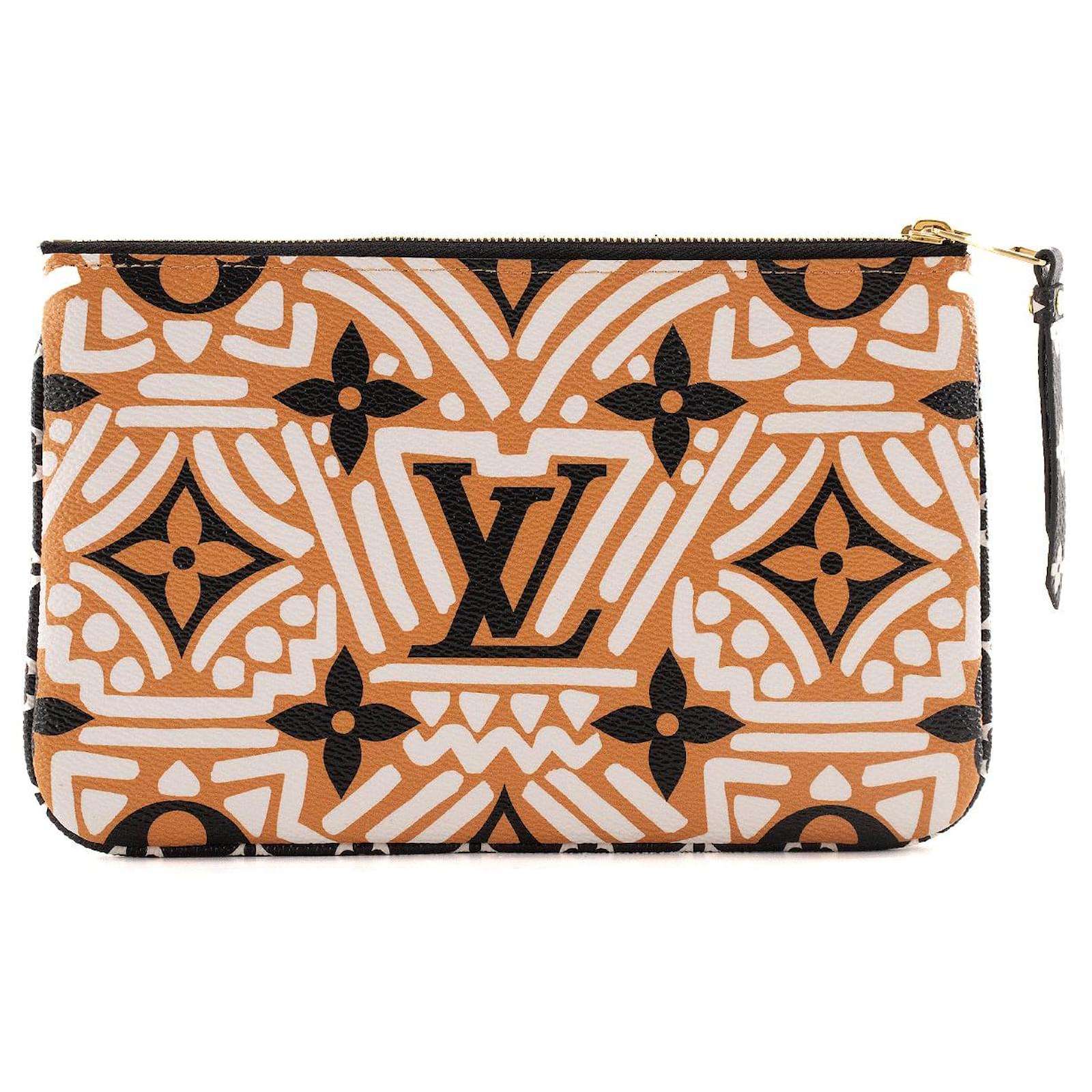 LOUIS VUITTON - Pochette Double Zip Crafty dition limite Louis Vuitton en toile monogramme Orange Leather  ref.2355294