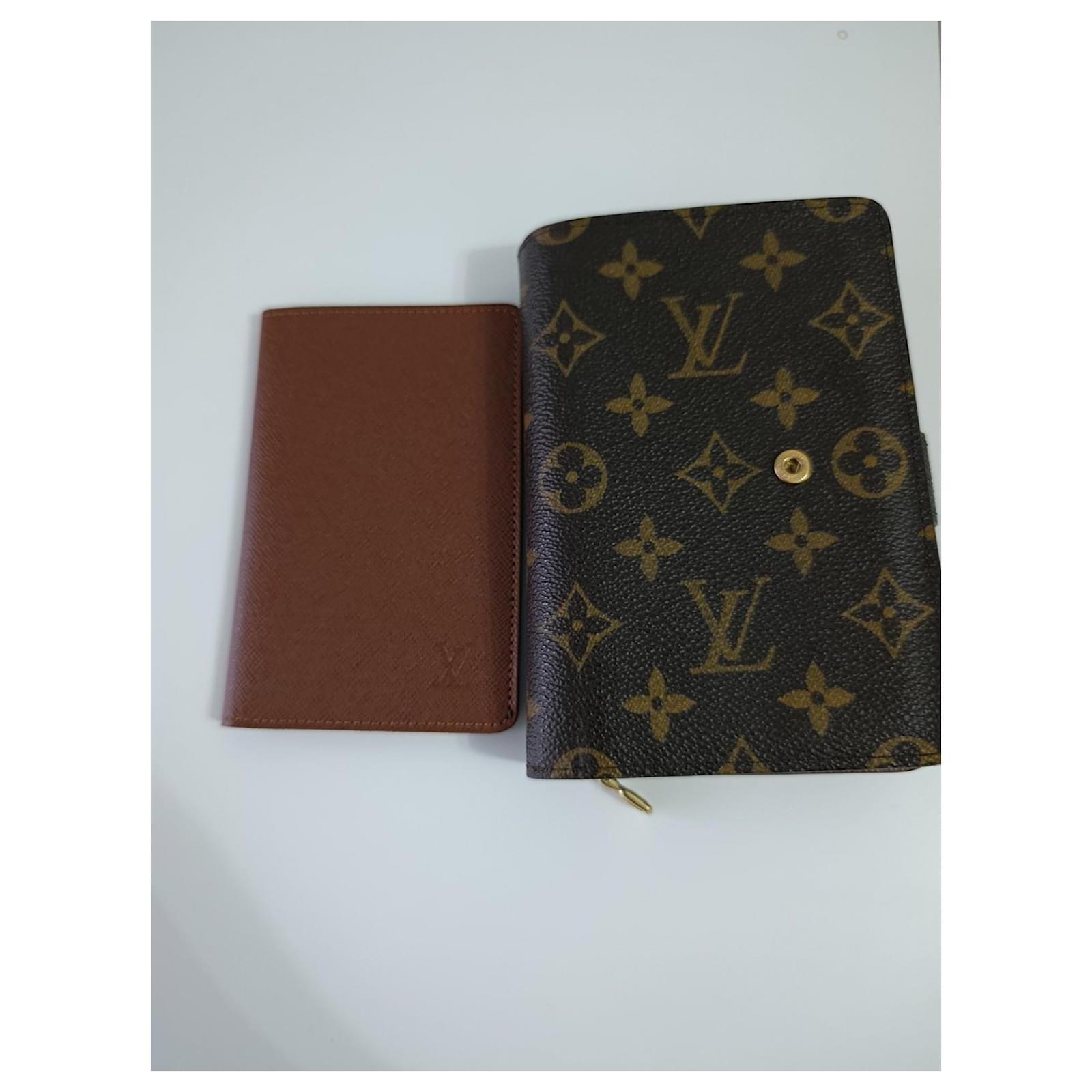 Bedford Louis Vuitton Bi-Fold Wallet Dark brown Patent leather  ref.2364541