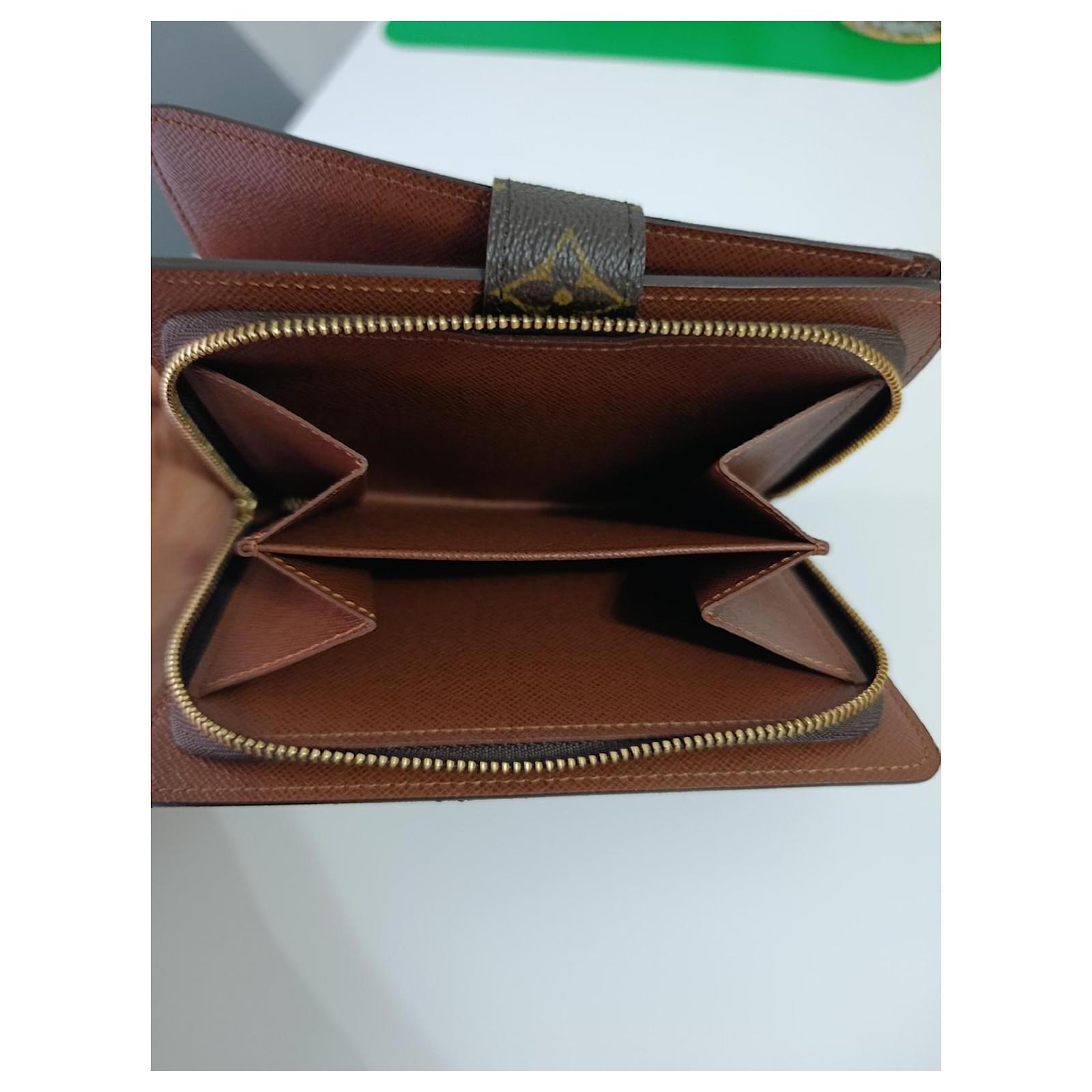 Bedford Louis Vuitton Bi-Fold Wallet Dark brown Patent leather  ref.2364541