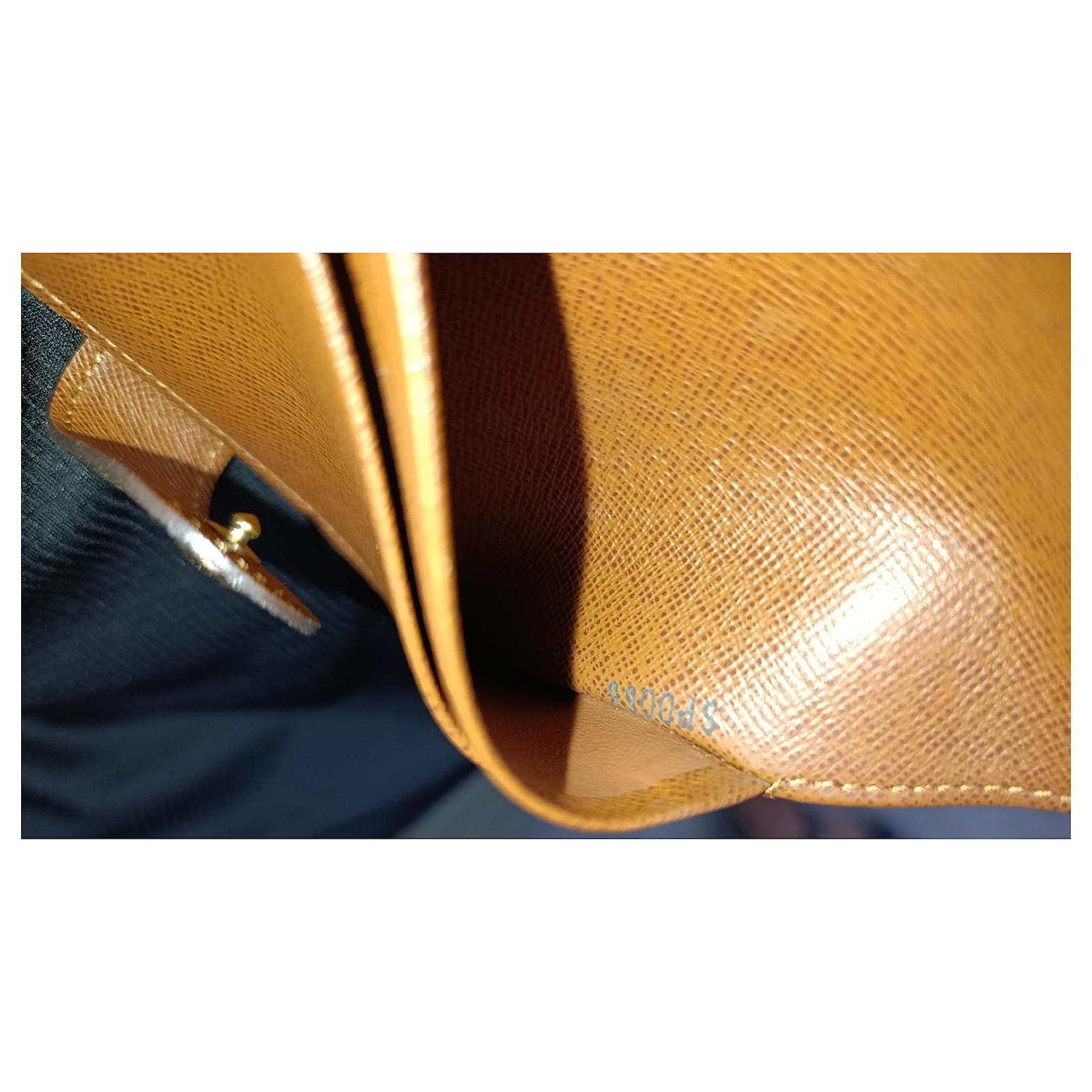 Bedford Louis Vuitton Bi-Fold Wallet Dark brown Patent leather  ref.2364541