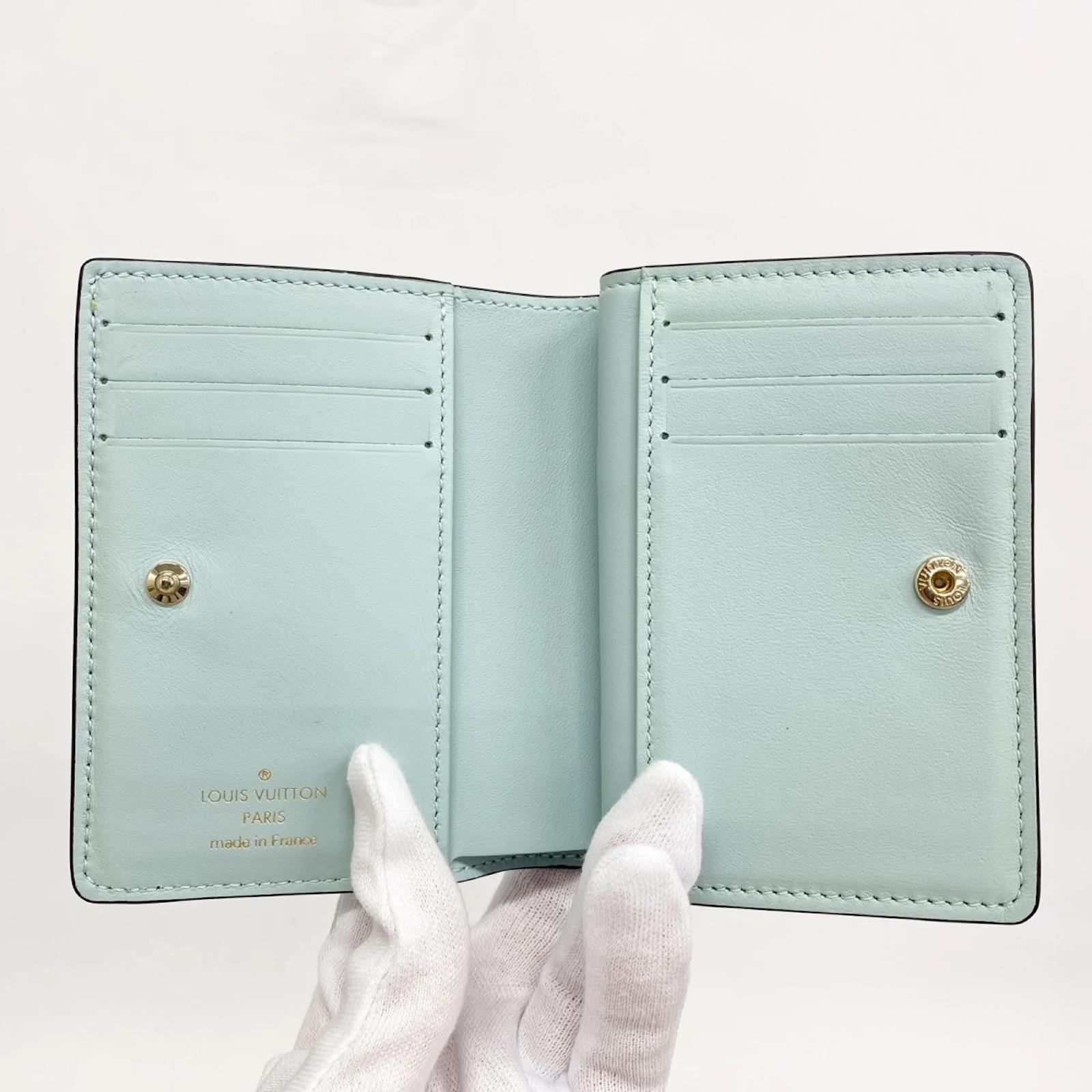 Louis Vuitton Mahina Portefeuille Wallet Blue  ref.2365190