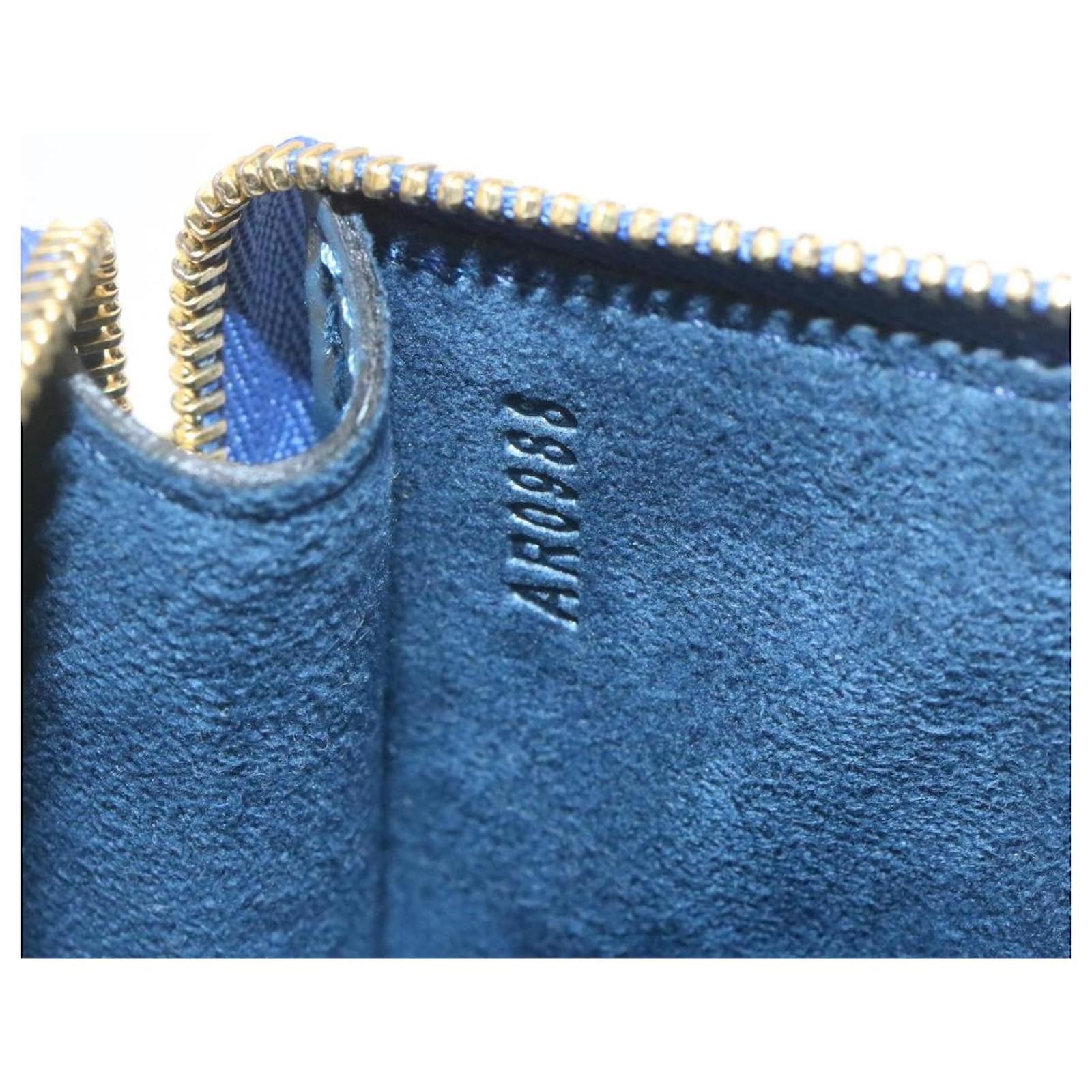 LOUIS VUITTON Epi Pochette Accessoires Pouch Blue M52945 LV Auth 23568AV Leather  ref.2374104