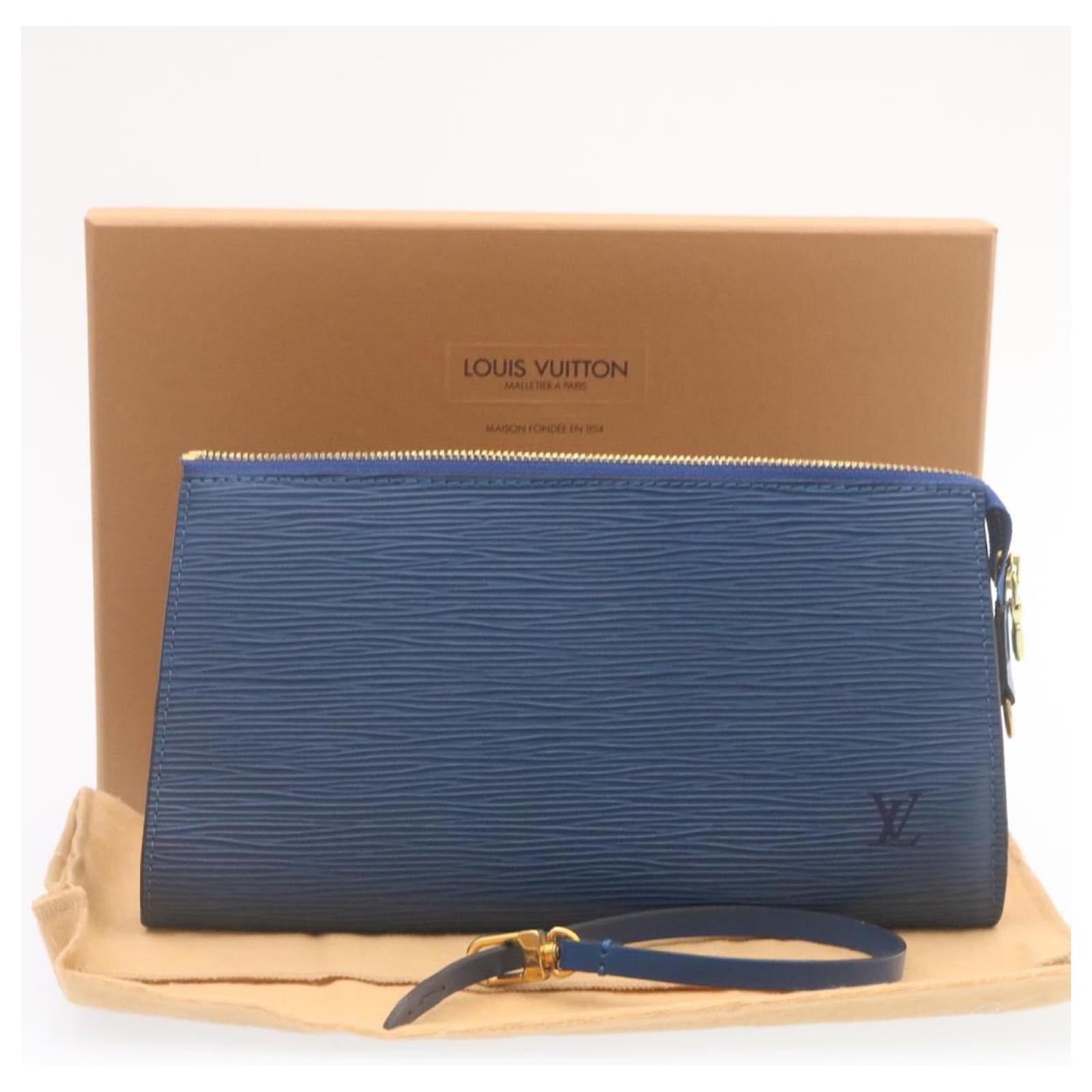 LOUIS VUITTON Epi Pochette Accessoires Pouch Blue M52945 LV Auth 23568AV Leather  ref.2374104