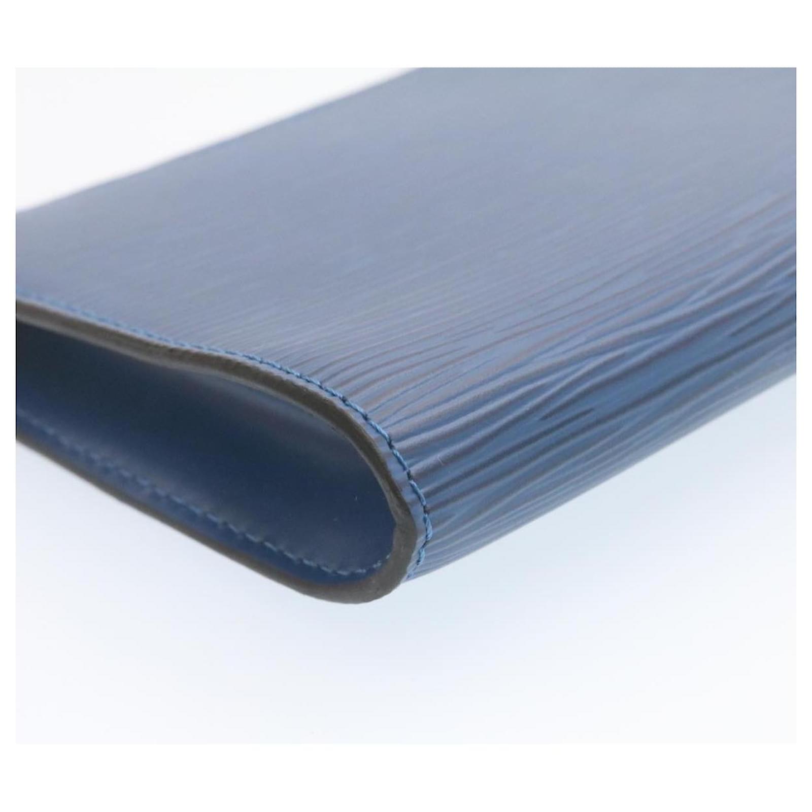 LOUIS VUITTON Epi Pochette Accessoires Pouch Blue M52945 LV Auth 23568AV Leather  ref.2374104