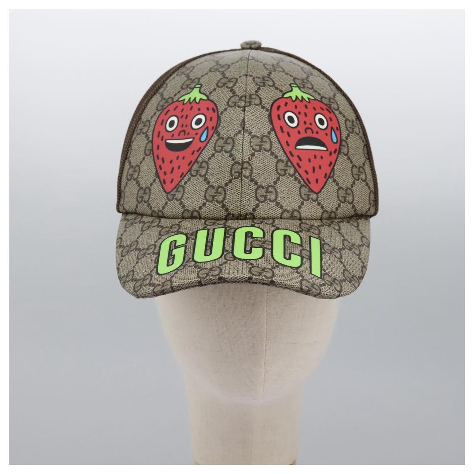 GUCCI GG Supreme Strawberry baseball Cap PVC XL Beige 700665  display picture 1