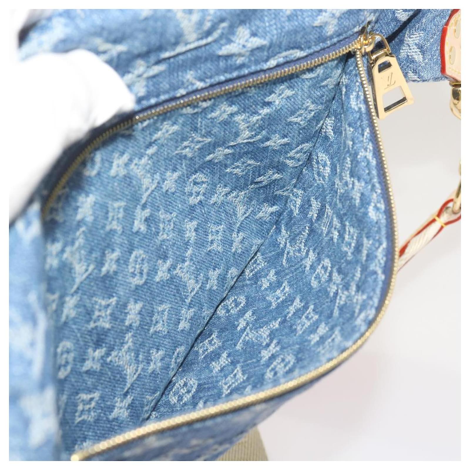 LOUIS VUITTON Monogram Denim High Rise Waist bag Blue M46837 LV Auth ar11395SM  ref.2376266