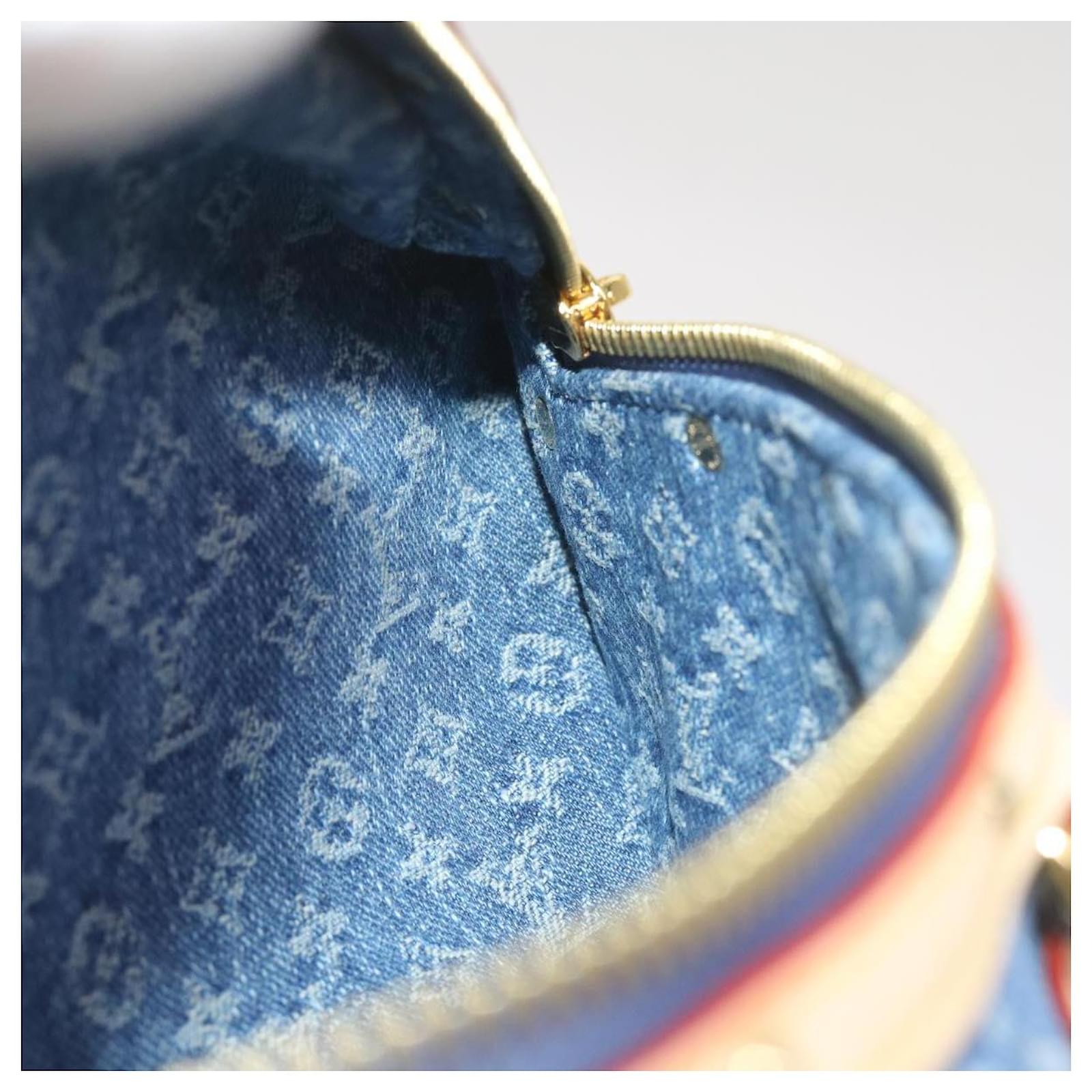 LOUIS VUITTON Monogram Denim High Rise Waist bag Blue M46837 LV Auth ar11395SM  ref.2376266