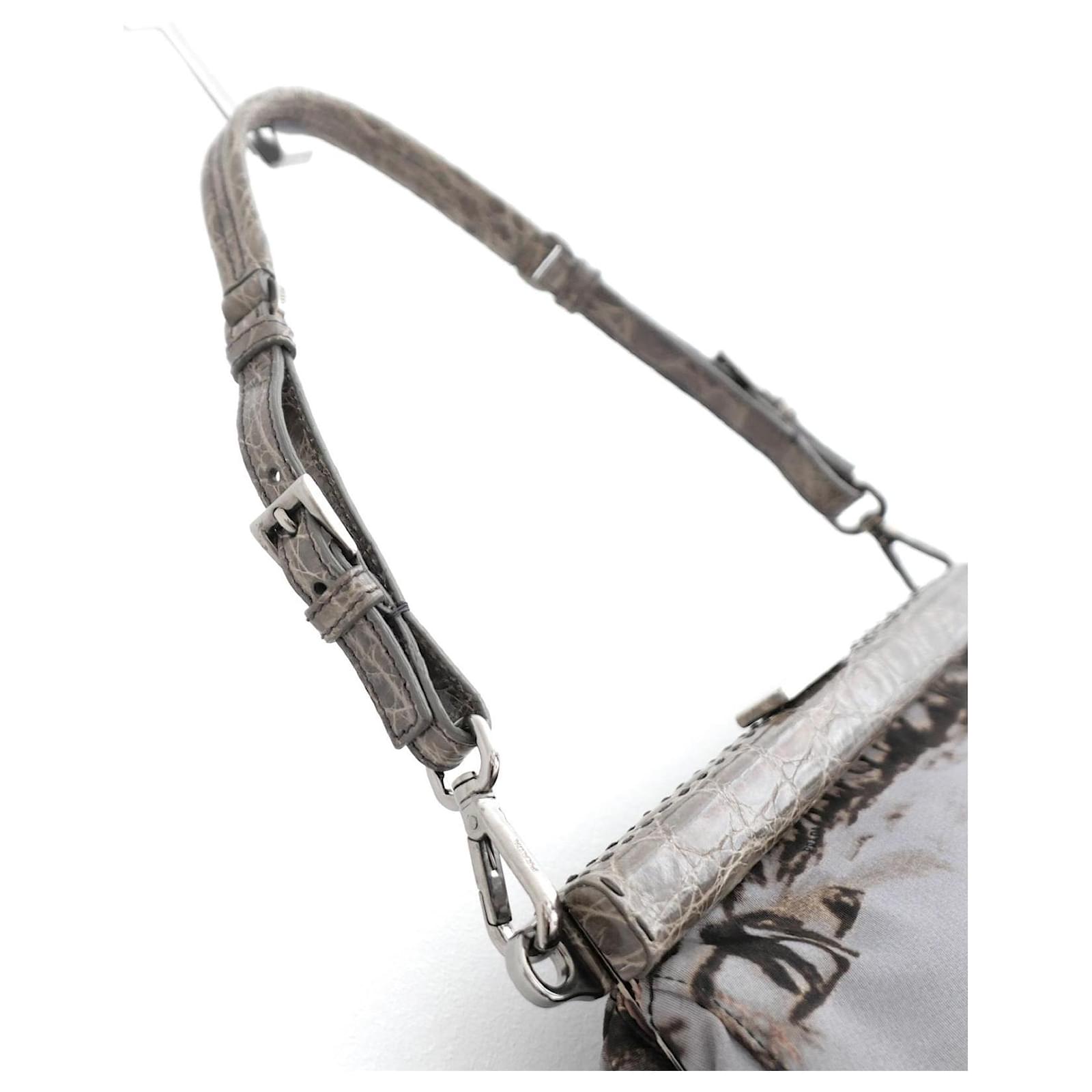 Prada Fall 2004 Templi Bag Nylon & Leather Grey ref.2382254 - Joli