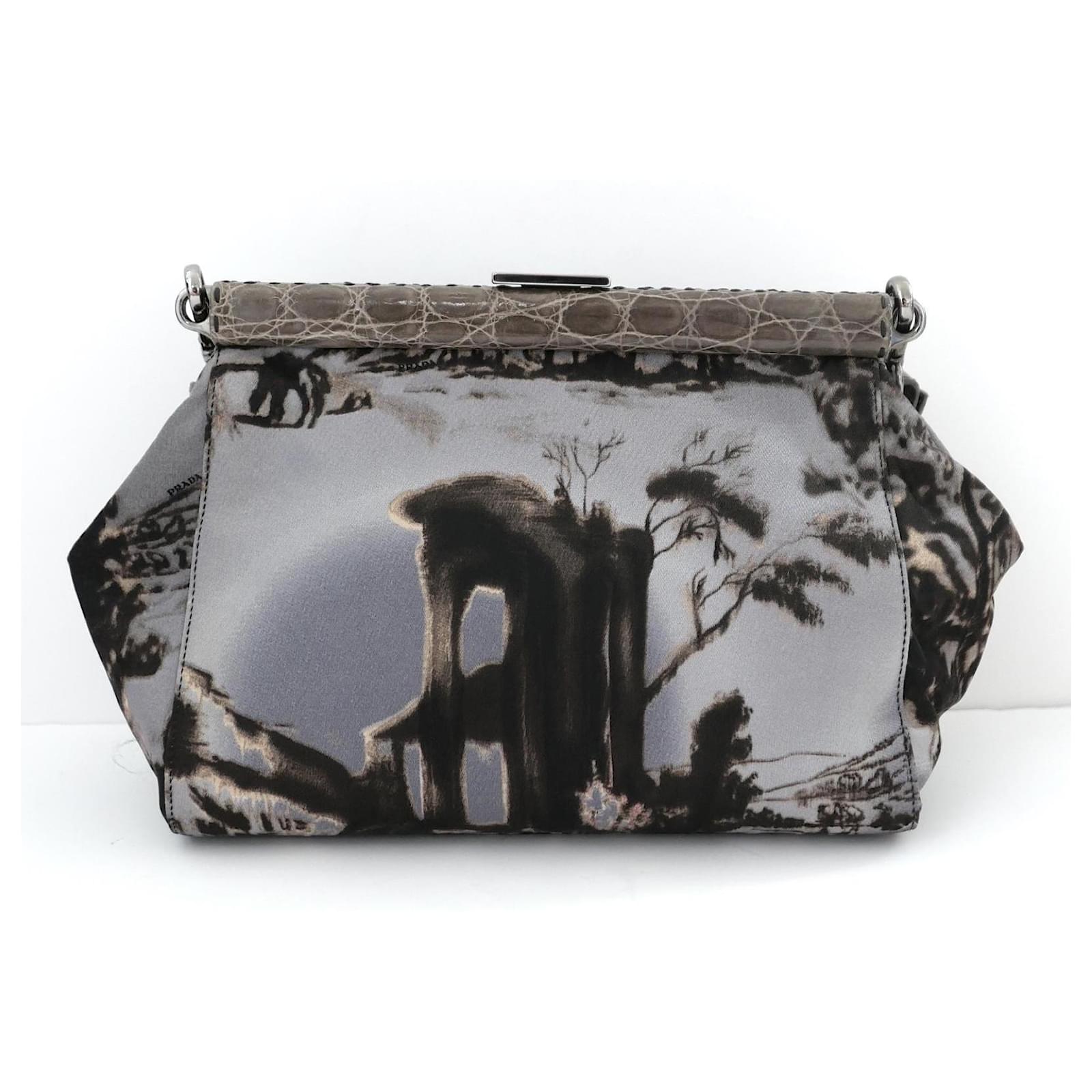 Prada Fall 2004 Templi Bag Nylon & Leather Grey ref.2382254 - Joli