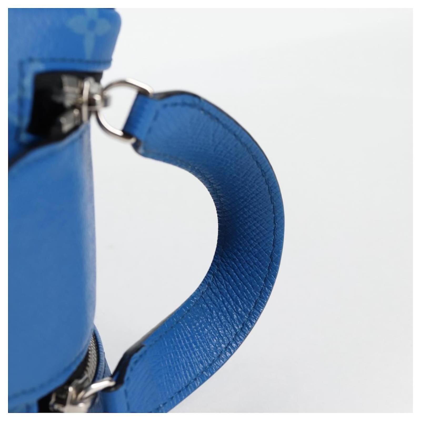 LOUIS VUITTON Tiger Lama Monogram Dopp Kit Clutch Bag Blue M30849 Auth 130475M Leather ref.2399238