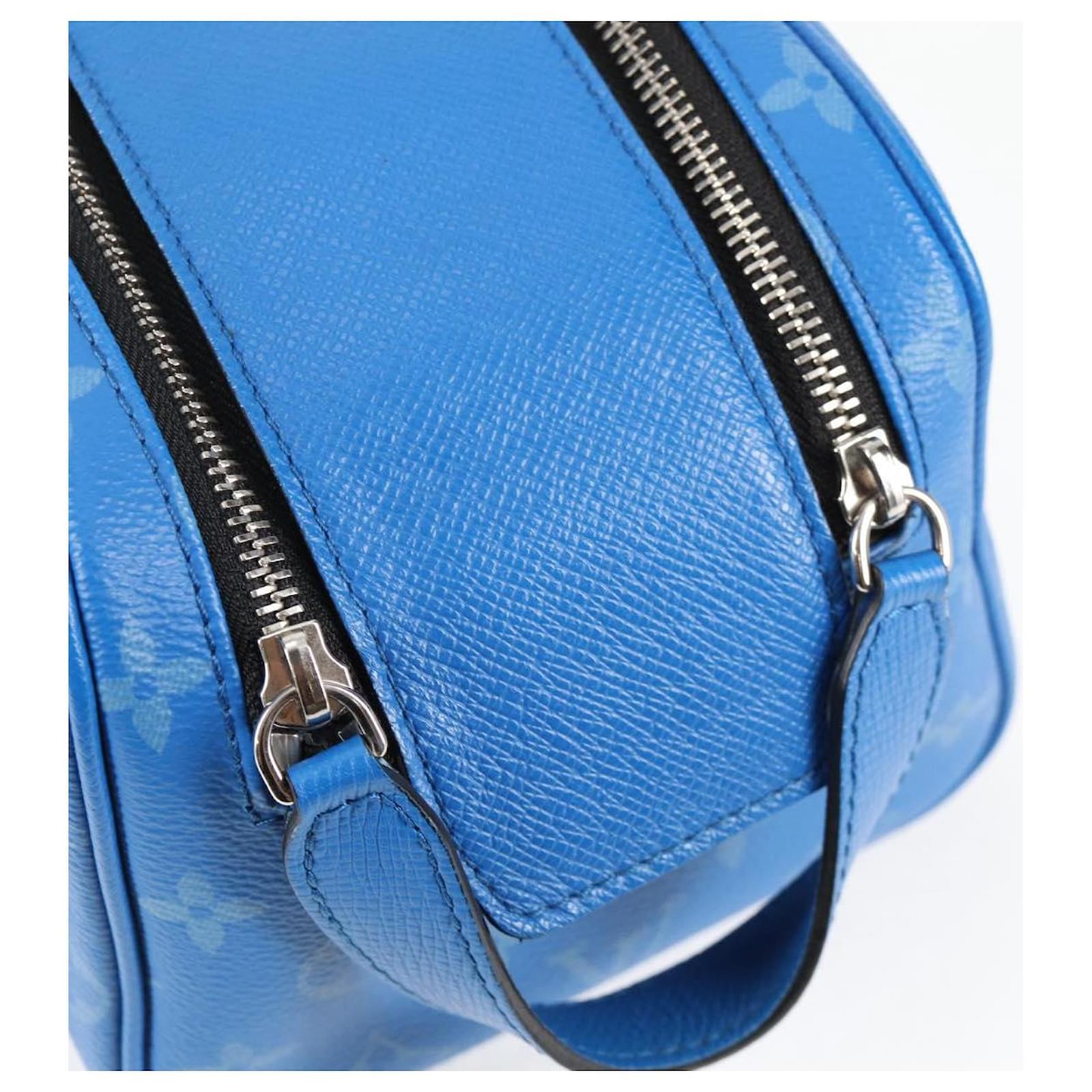 LOUIS VUITTON Tiger Lama Monogram Dopp Kit Clutch Bag Blue M30849 Auth 130475M Leather ref.2399238