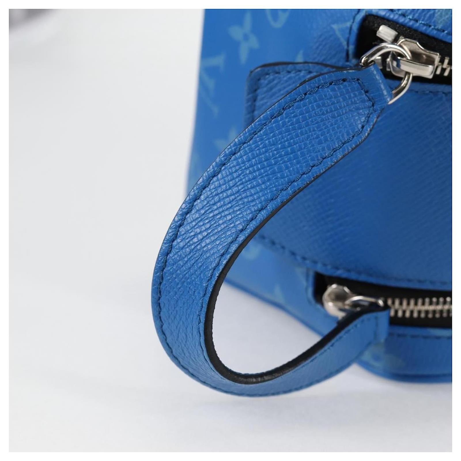 LOUIS VUITTON Tiger Lama Monogram Dopp Kit Clutch Bag Blue M30849 Auth 130475M Leather ref.2399238