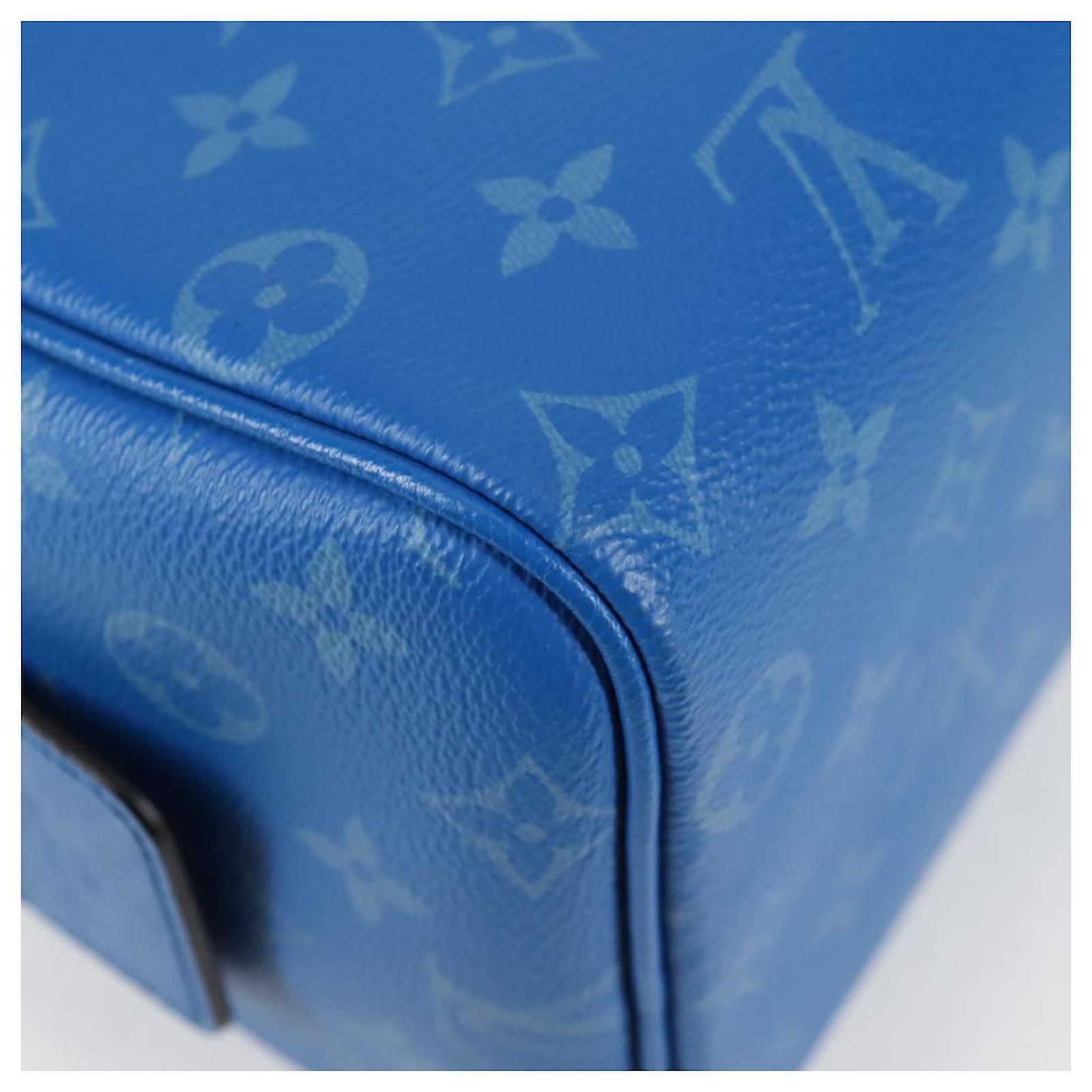 LOUIS VUITTON Tiger Lama Monogram Dopp Kit Clutch Bag Blue M30849 Auth 130475M Leather ref.2399238