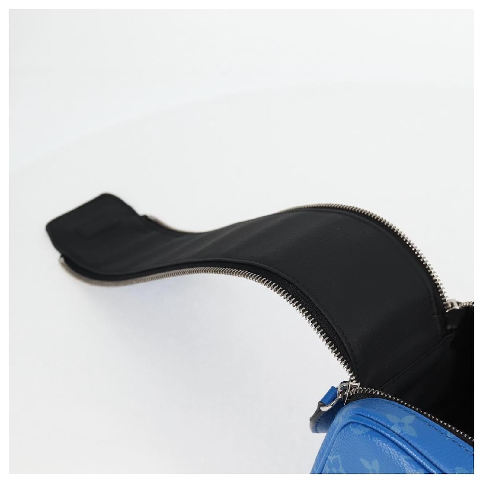 LOUIS VUITTON Tiger Lama Monogram Dopp Kit Clutch Bag Blue M30849 Auth 130475M Leather ref.2399238