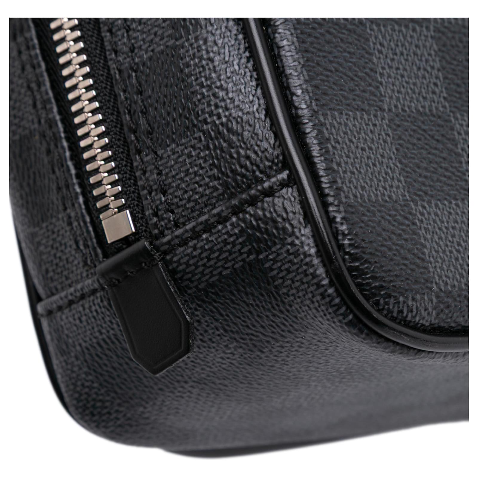 Louis Vuitton Black Damier Graphite Hanging Toiletry Kit Pouch Cloth  ref.2400747