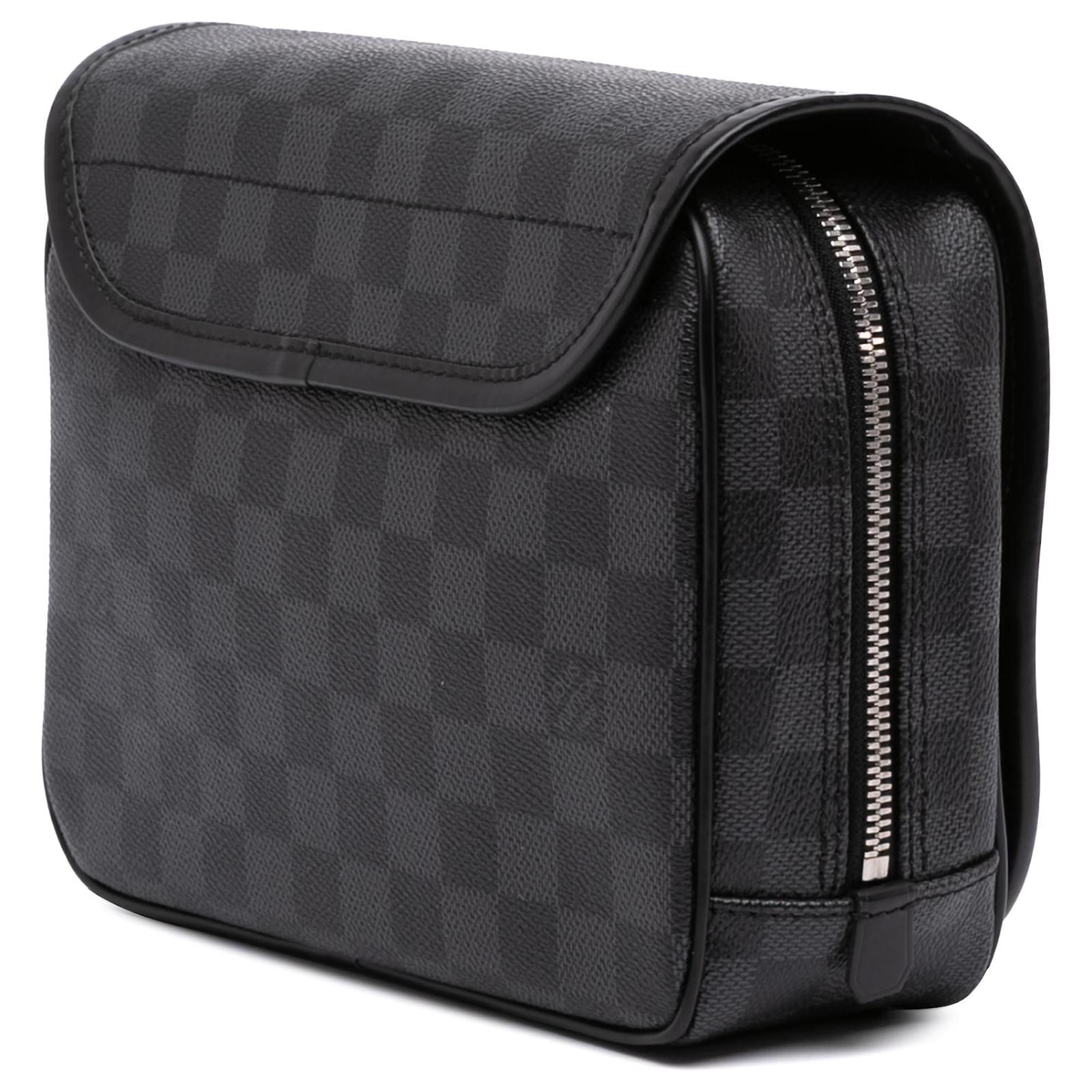 Louis Vuitton Black Damier Graphite Hanging Toiletry Kit Pouch Cloth  ref.2400747