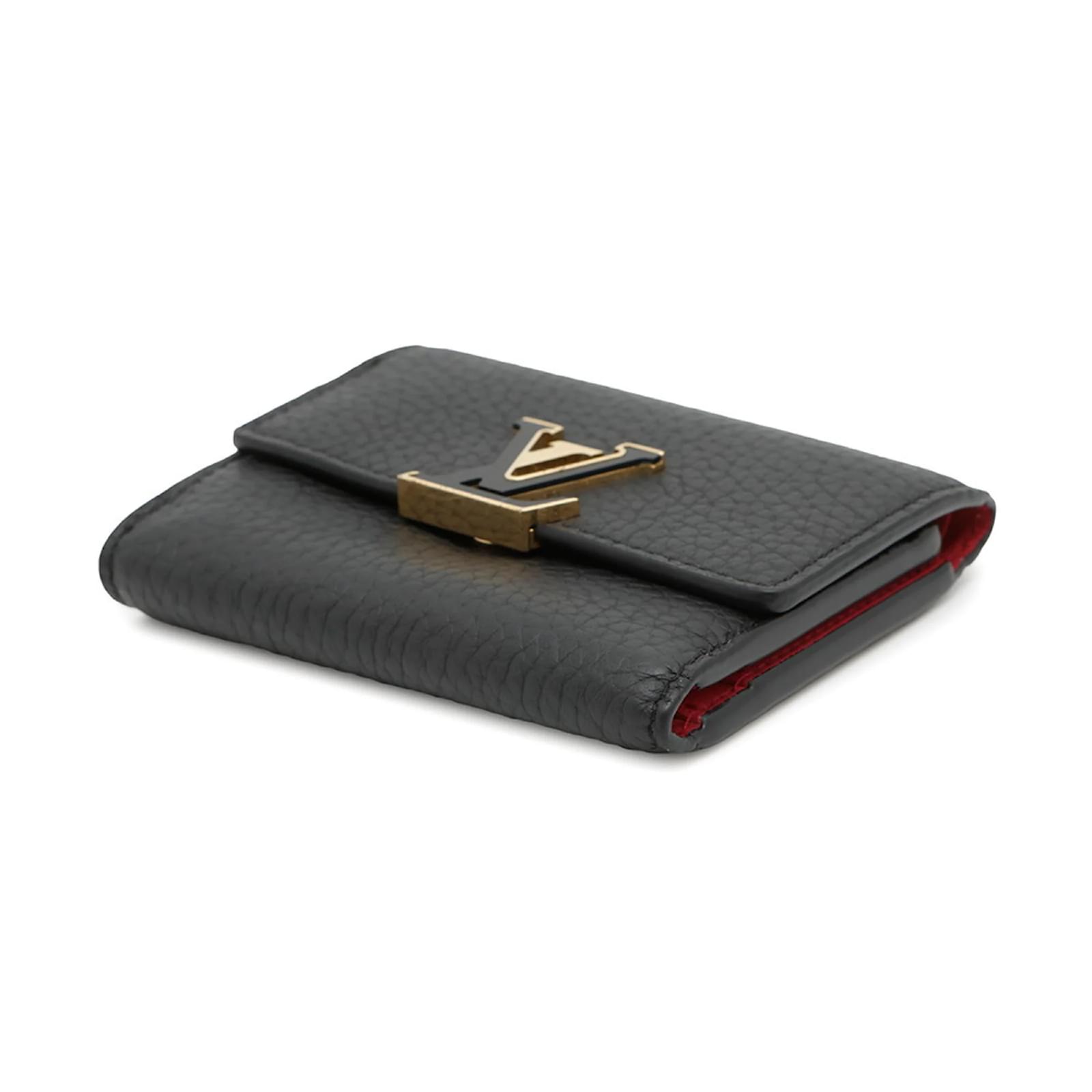 Capucines Louis Vuitton Taurillon Leather Wallet Black  ref.2403064