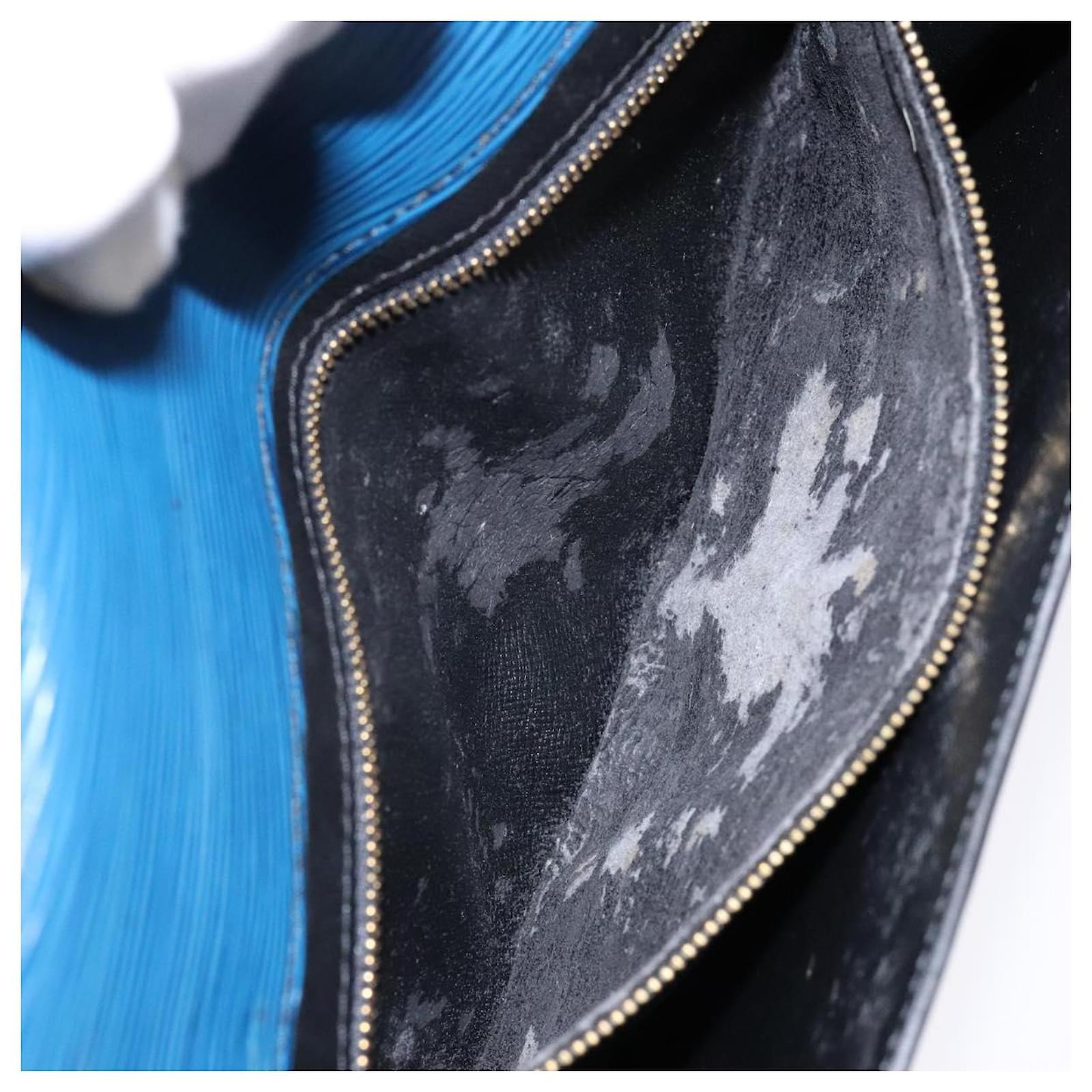 LOUIS VUITTON Epi Montaigne 27 Clutch Bag Blue M52655 LV Auth 135873 Leather ref.2404658