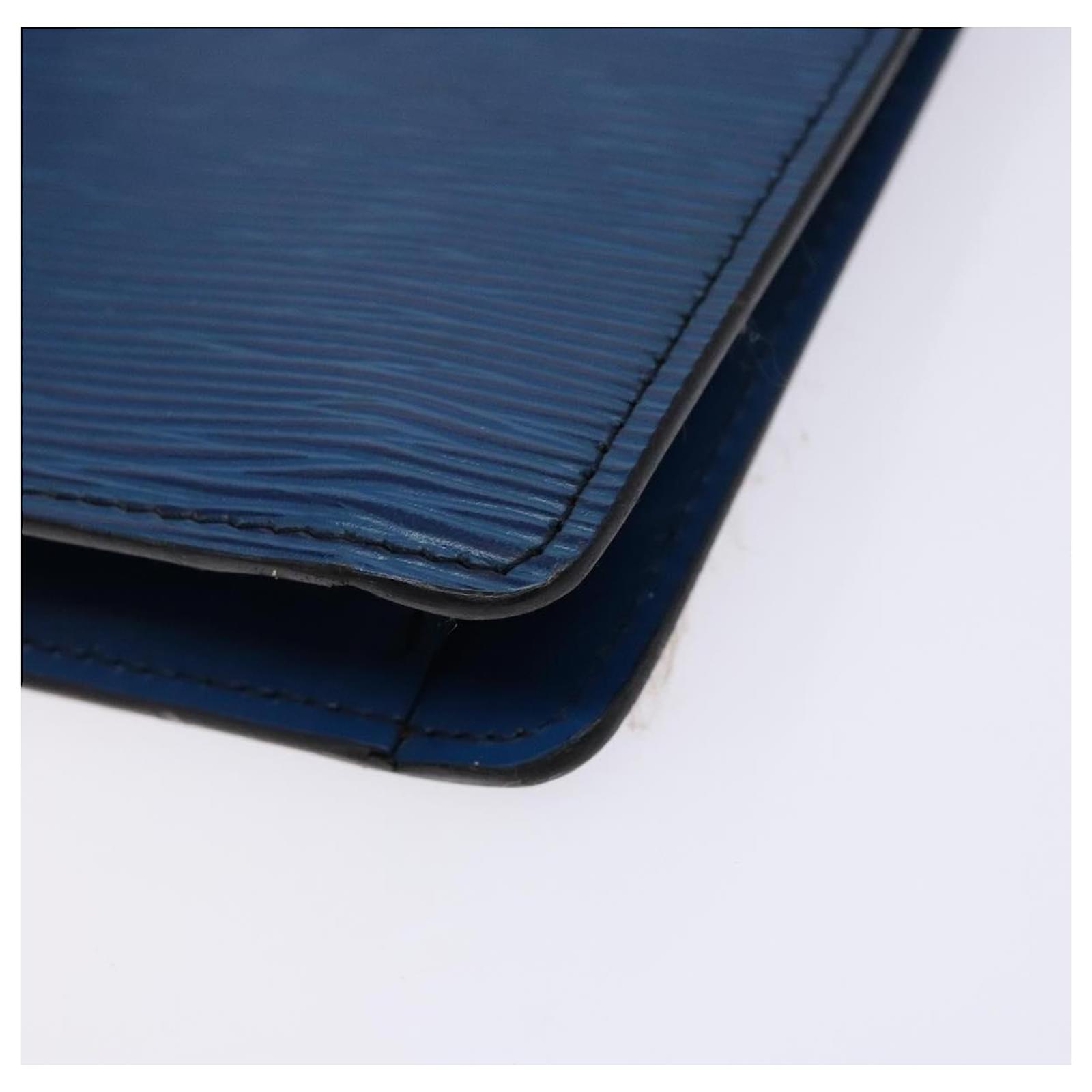 LOUIS VUITTON Epi Montaigne 27 Clutch Bag Blue M52655 LV Auth 135873 Leather ref.2404658