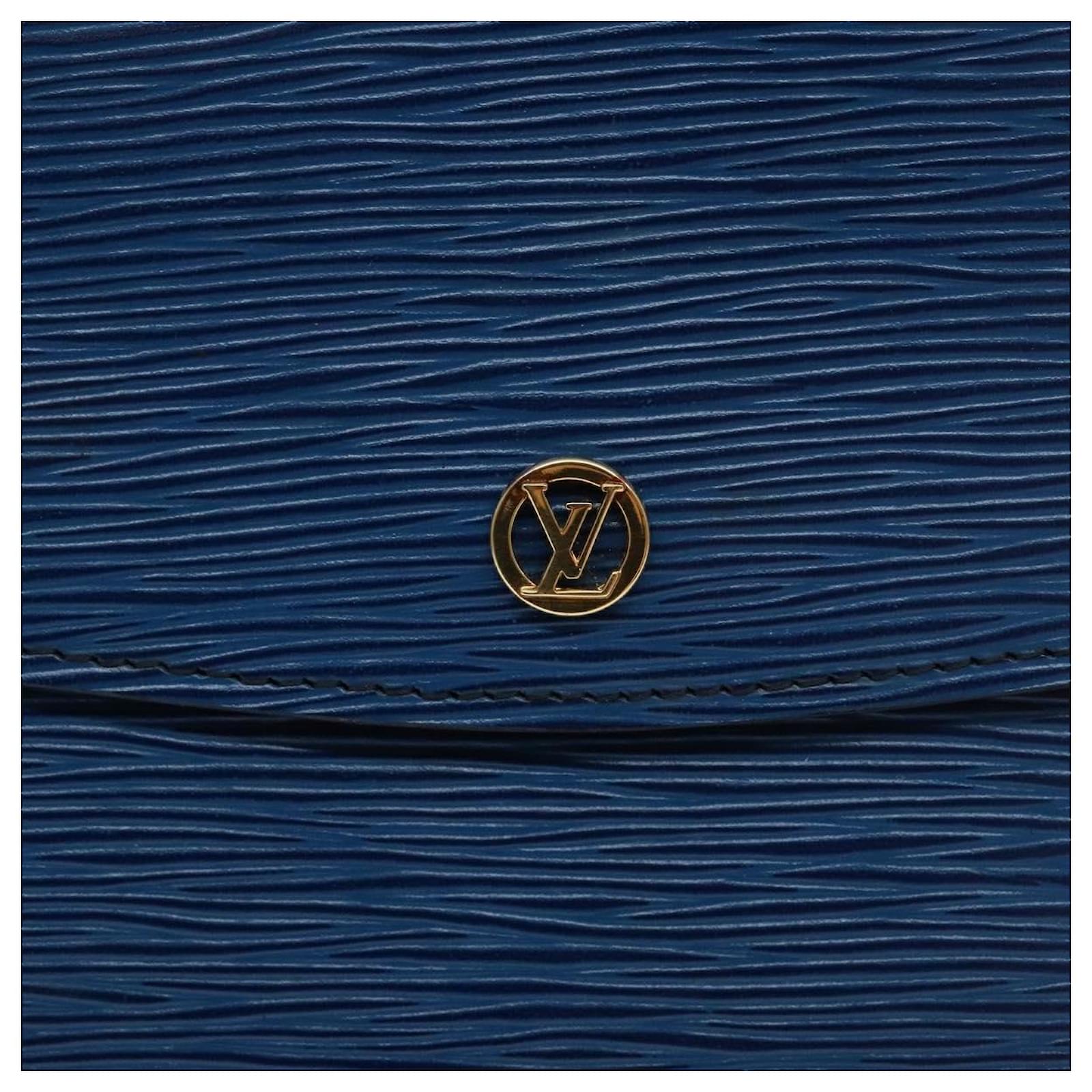 LOUIS VUITTON Epi Montaigne 27 Clutch Bag Blue M52655 LV Auth 135873 Leather ref.2404658